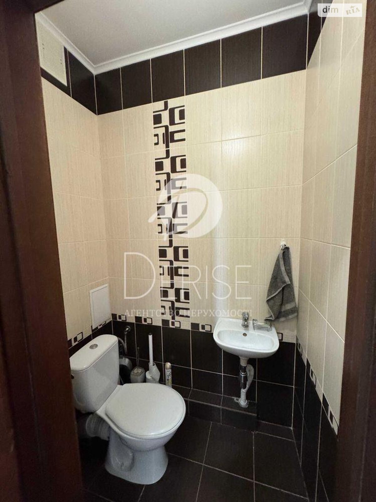 Продаж двокімнатної квартири в Києві, на вул. Воскресенська 18, район Дніпровський фото 1 Продаж двокімнатної квартири в Києві, на вул. Воскресенська 18, район Дніпровський фото 1