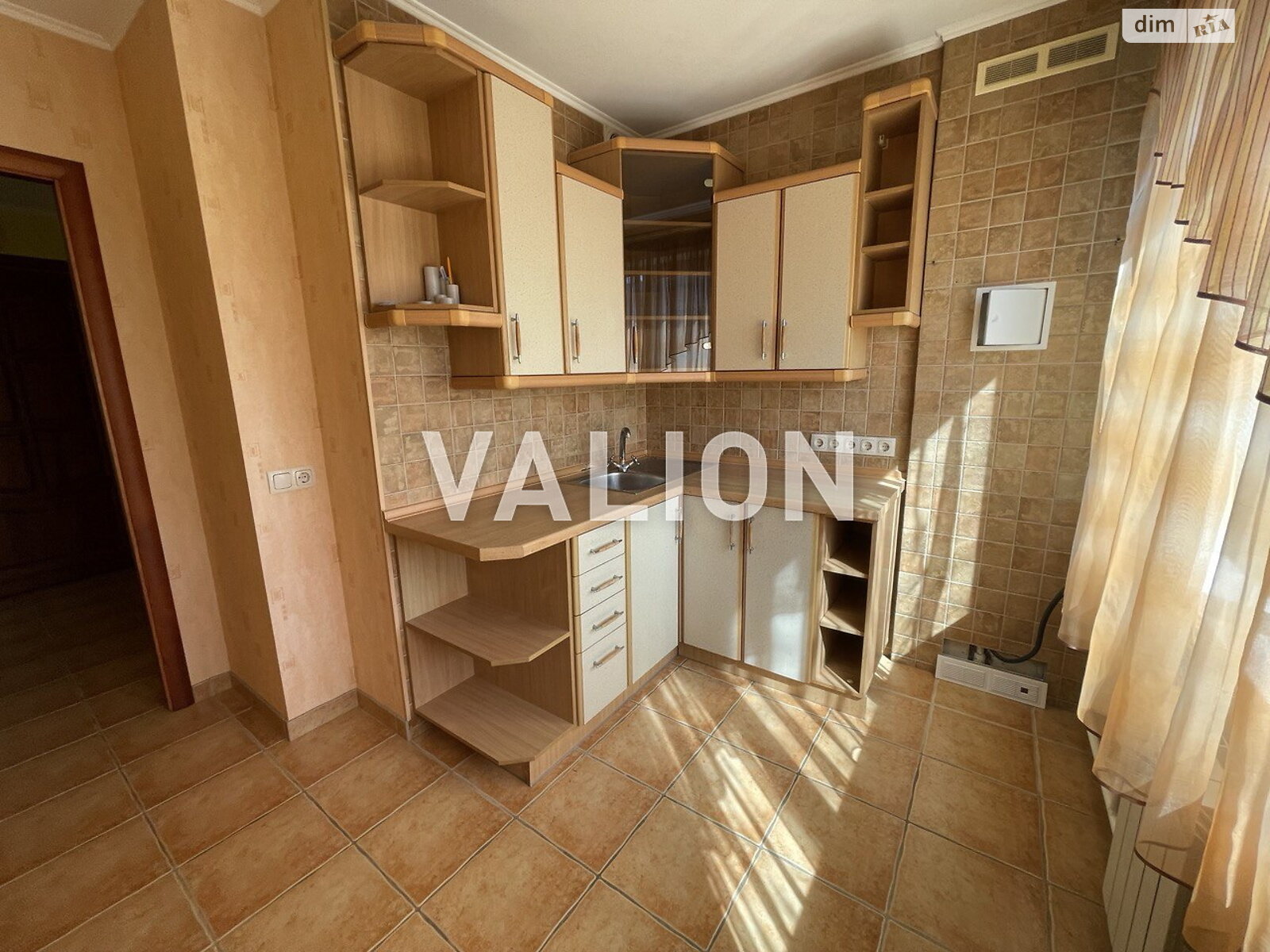 Продаж трикімнатної квартири в Києві, на просп. Воскресенський 48А, район Дніпровський фото 1 Продаж трикімнатної квартири в Києві, на просп. Воскресенський 48А, район Дніпровський фото 1