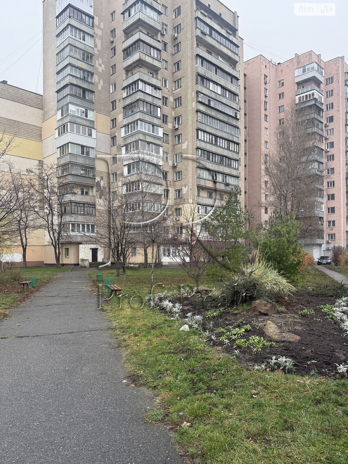 Продаж трикімнатної квартири в Києві, на просп. Воскресенський 56, район Дніпровський фото 1 Продаж трикімнатної квартири в Києві, на просп. Воскресенський 56, район Дніпровський фото 1