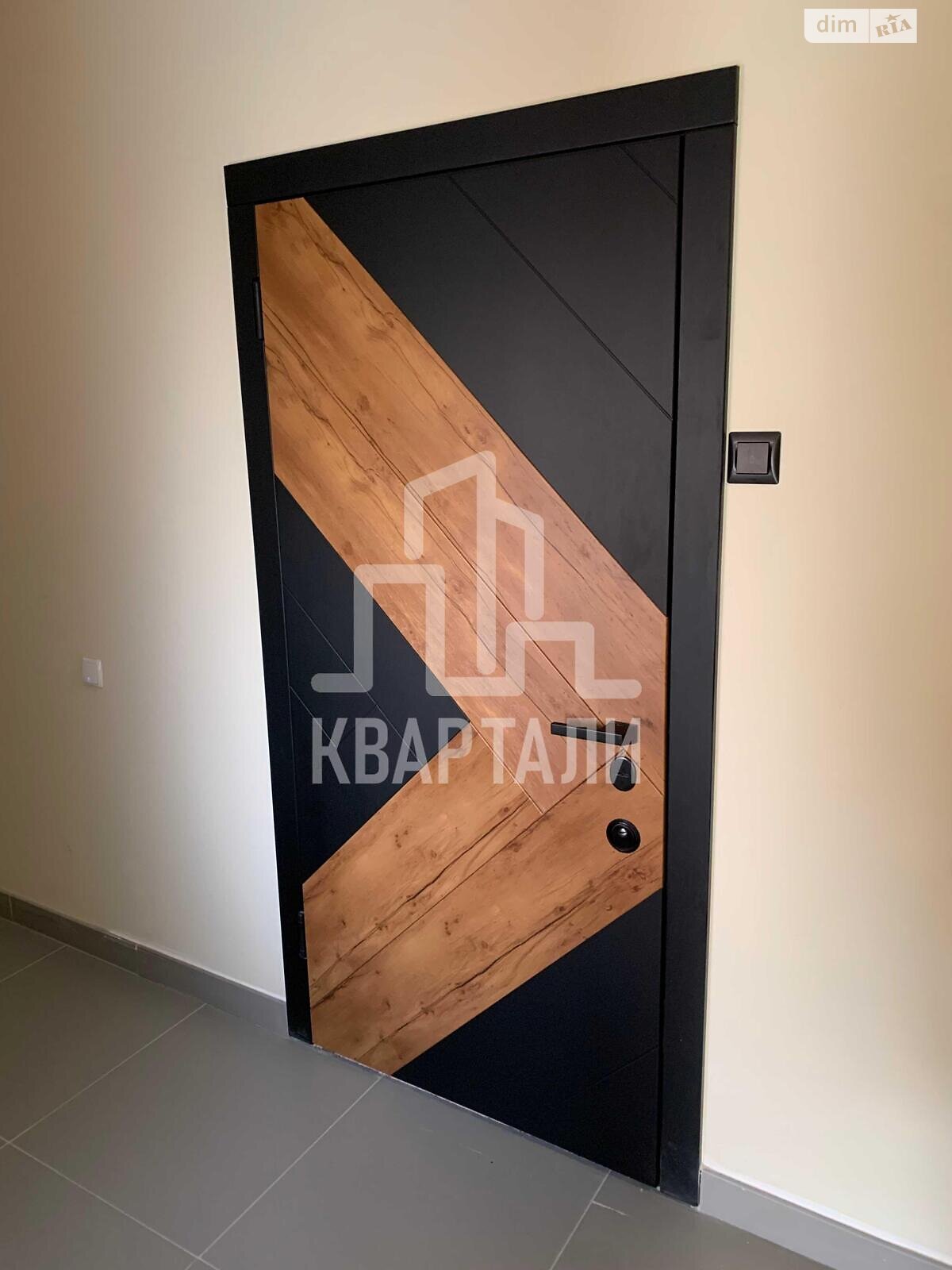Продажа двухкомнатной квартиры в Киеве, на ул. Юрия Липы 6, район Днепровский фото 1 Продажа двухкомнатной квартиры в Киеве, на ул. Юрия Липы 6, район Днепровский фото 1