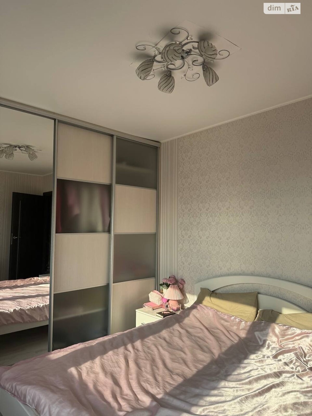 Продаж трикімнатної квартири в Києві, на вул. Юрія Поправки 14, район Дніпровський фото 1 Продаж трикімнатної квартири в Києві, на вул. Юрія Поправки 14, район Дніпровський фото 1