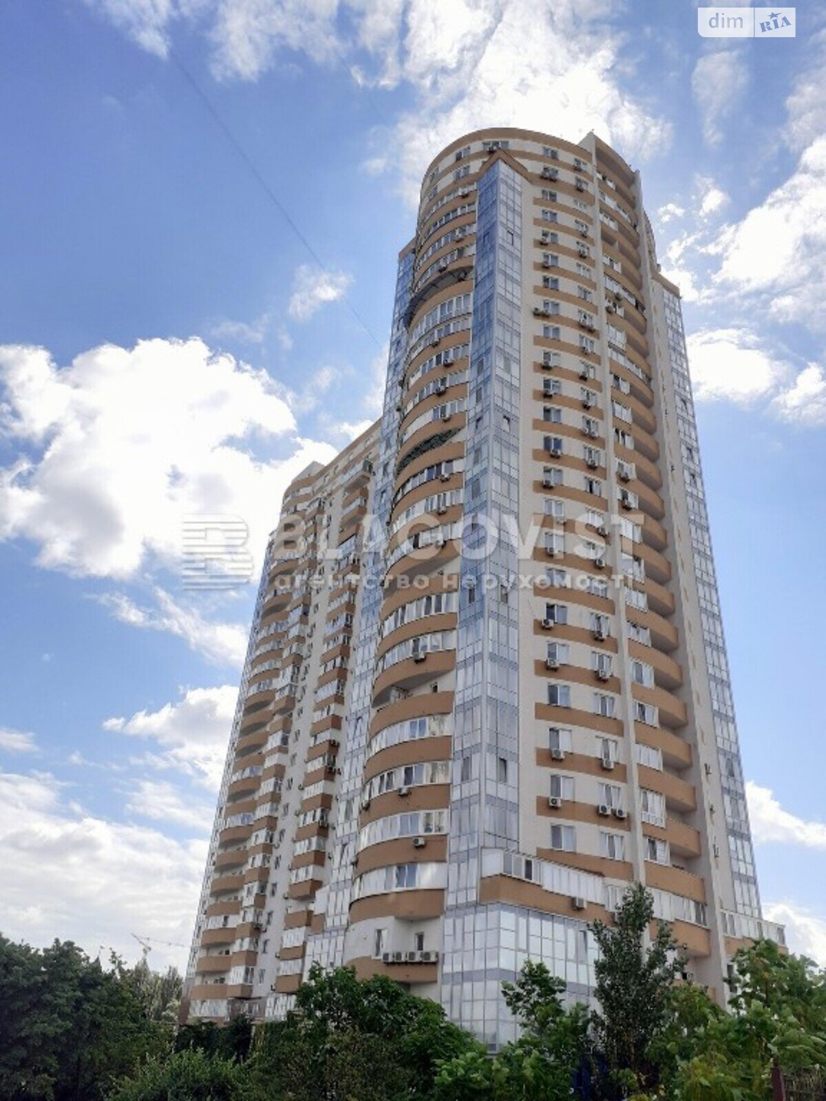 Продаж однокімнатної квартири в Києві, на вул. Юрія Шумського 5, район Дніпровський фото 1