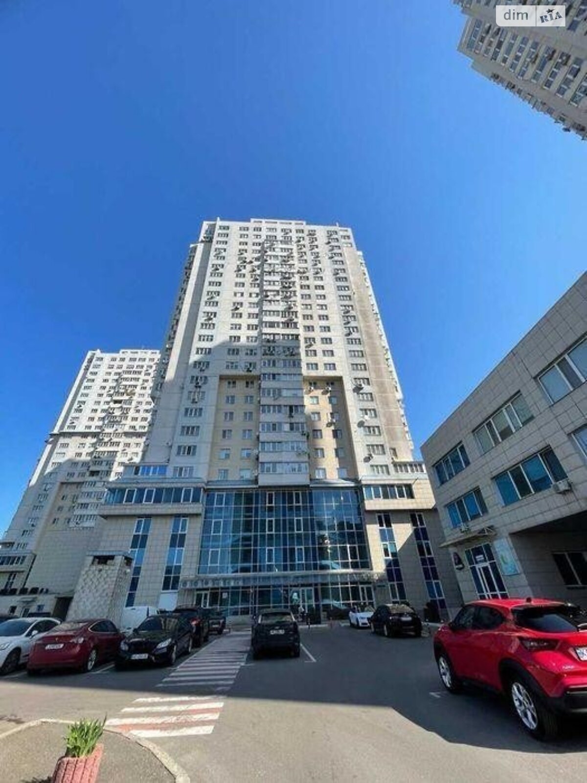 Продажа трехкомнатной квартиры в Киеве, на ул. Юрия Шумского 1А, район Днепровский фото 1