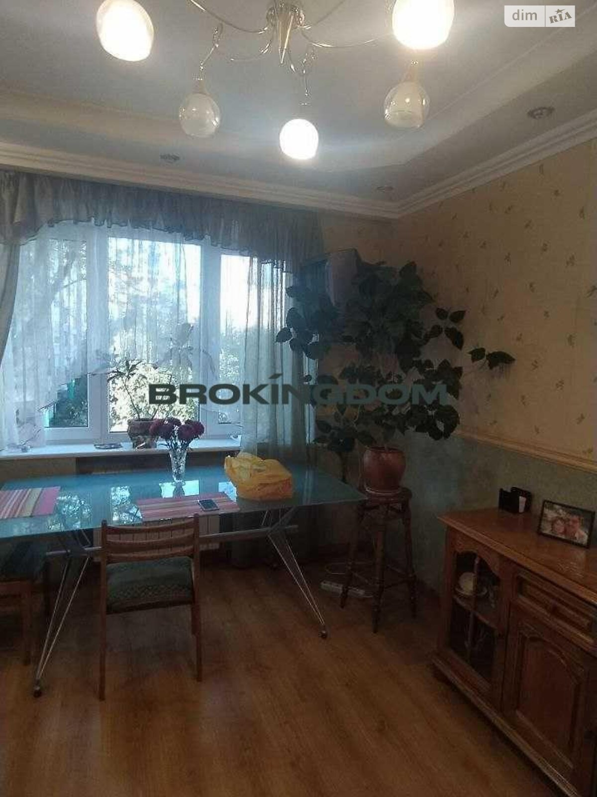 Продаж трикімнатної квартири в Києві, на вул. Юрія Шумського 10, район Дніпровський фото 1 Продаж трикімнатної квартири в Києві, на вул. Юрія Шумського 10, район Дніпровський фото 1