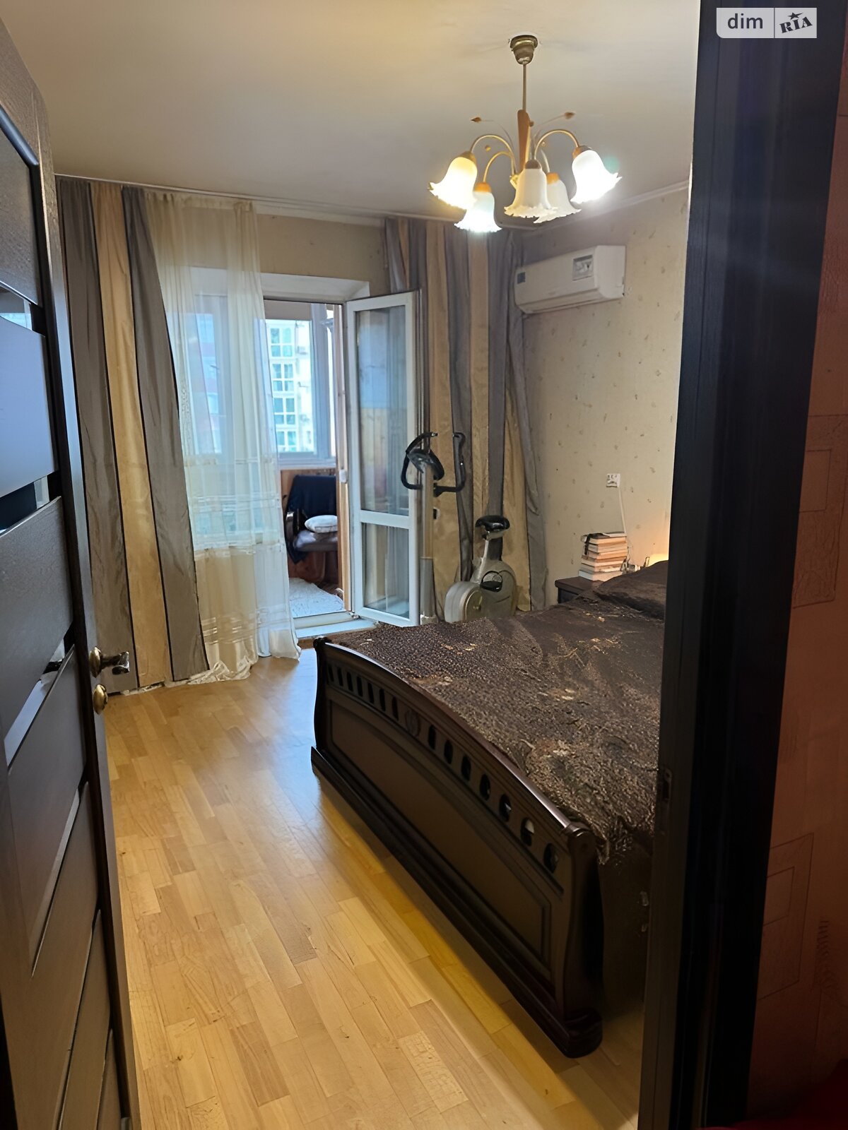 Продаж трикімнатної квартири в Києві, на вул. Драгоманова 1К, фото 1 Продаж трикімнатної квартири в Києві, на вул. Драгоманова 1К, фото 1