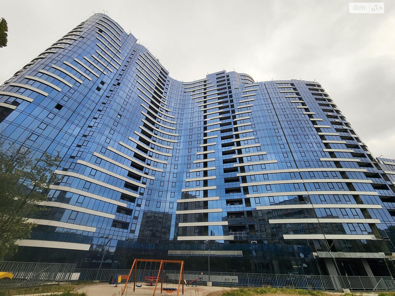 Продажа трехкомнатной квартиры в Киеве, на бул. Николая Михновского 13А, фото 1 Продажа трехкомнатной квартиры в Киеве, на бул. Николая Михновского 13А, фото 1