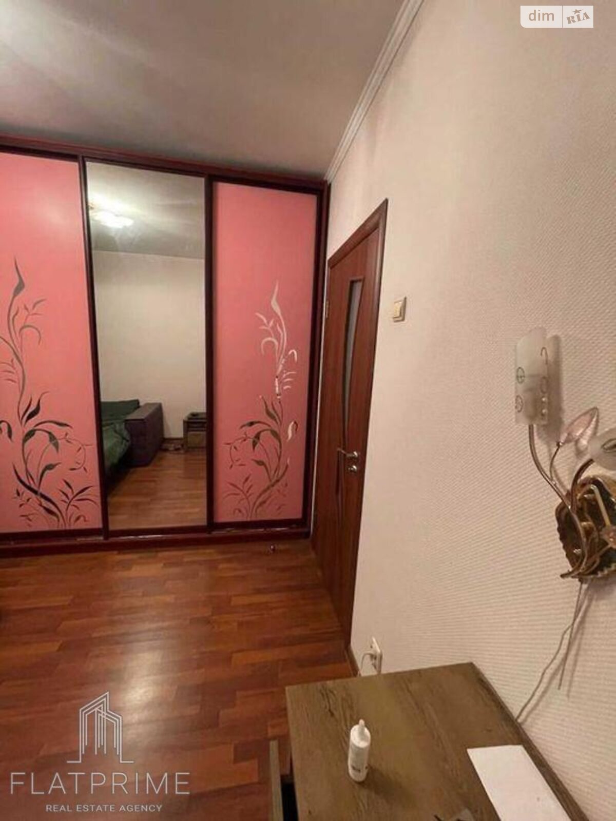 Продаж трикімнатної квартири в Києві, на вул. Алматинська 39Е, район ДВРЗ фото 1 Продаж трикімнатної квартири в Києві, на вул. Алматинська 39Е, район ДВРЗ фото 1