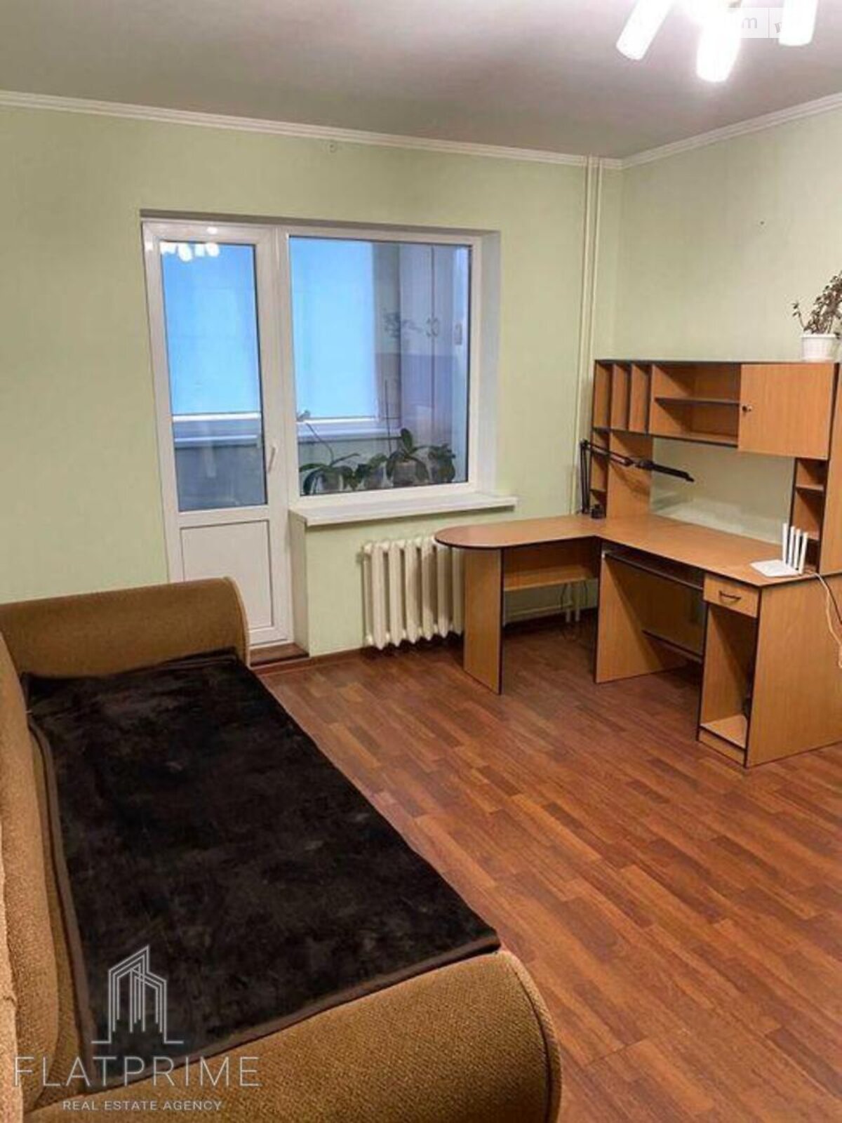 Продаж трикімнатної квартири в Києві, на вул. Алматинська 39Е, район ДВРЗ фото 1 Продаж трикімнатної квартири в Києві, на вул. Алматинська 39Е, район ДВРЗ фото 1
