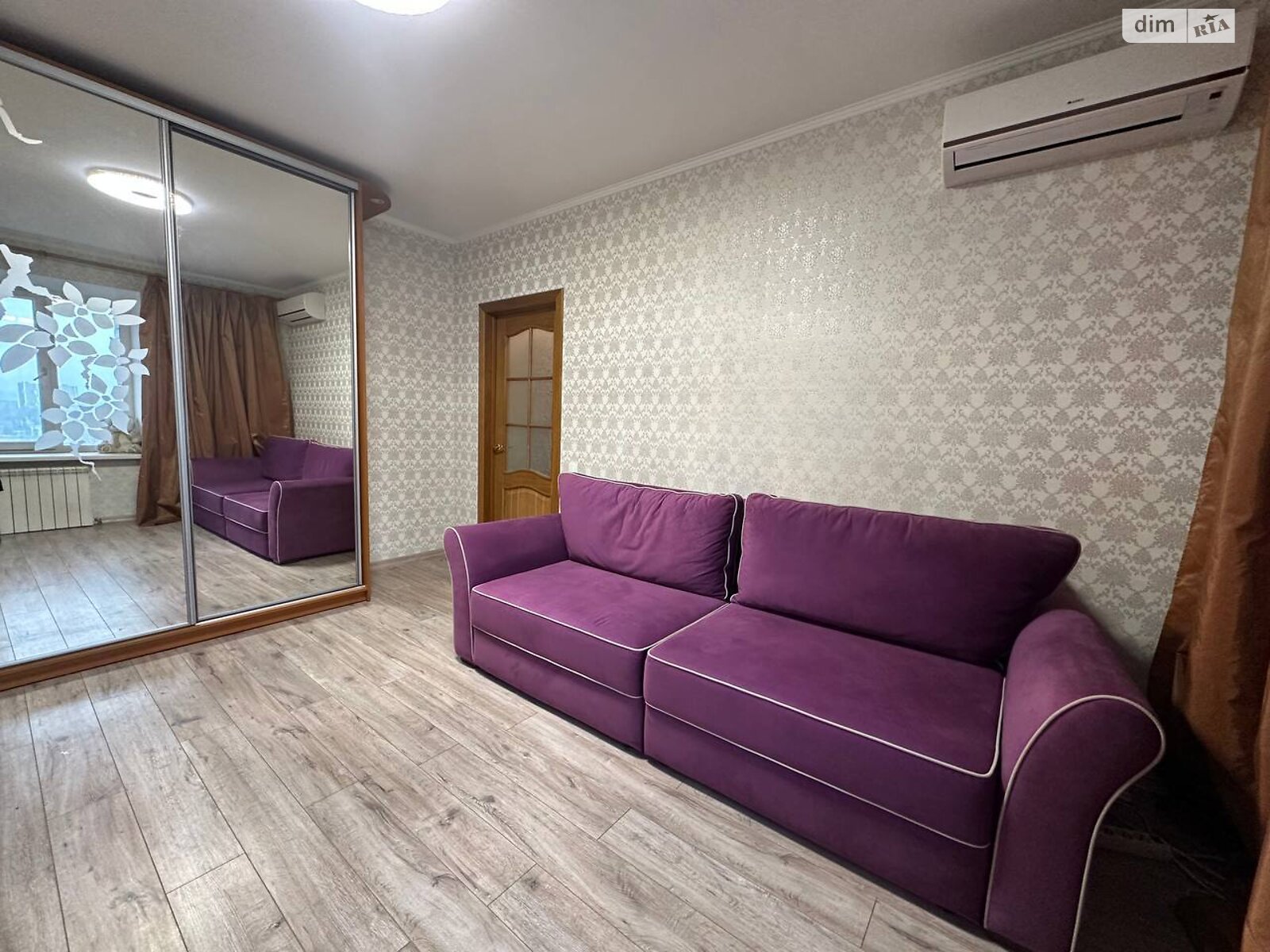 Продаж двокімнатної квартири в Києві, на вул. Алматинська 41Б, район ДВРЗ фото 1 Продаж двокімнатної квартири в Києві, на вул. Алматинська 41Б, район ДВРЗ фото 1