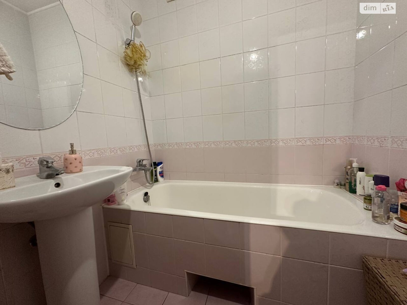 Продаж двокімнатної квартири в Києві, на вул. Алматинська 41Б, район ДВРЗ фото 1 Продаж двокімнатної квартири в Києві, на вул. Алматинська 41Б, район ДВРЗ фото 1