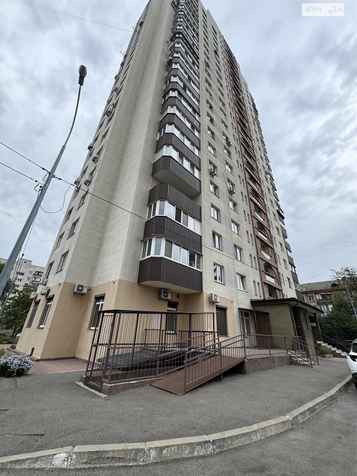 Продажа двухкомнатной квартиры в Киеве, на ул. Инженера Бородина 6, район ДВРЗ фото 1 Продажа двухкомнатной квартиры в Киеве, на ул. Инженера Бородина 6, район ДВРЗ фото 1