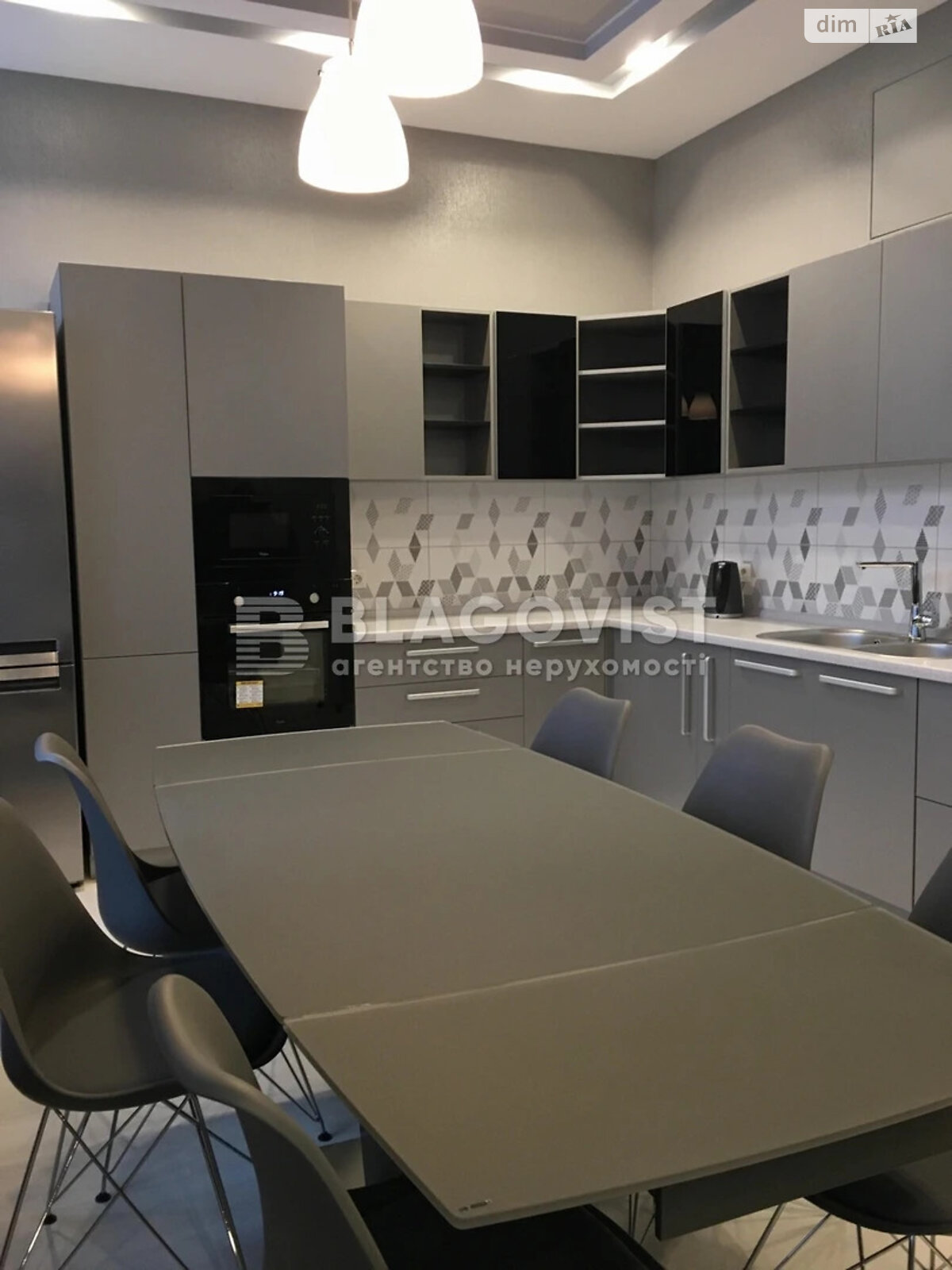Продажа трехкомнатной квартиры в Киеве, на ул. Эспланадная 30, фото 1 Продажа трехкомнатной квартиры в Киеве, на ул. Эспланадная 30, фото 1