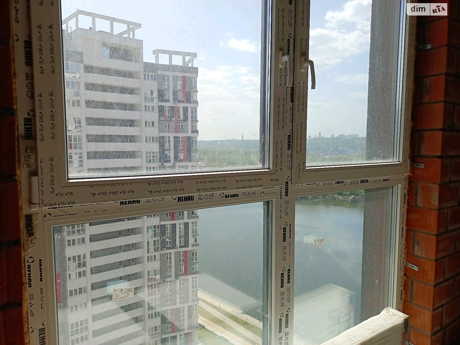Продажа однокомнатной квартиры в Киеве, на ул. Евгения Маланюка 101, фото 1 Продажа однокомнатной квартиры в Киеве, на ул. Евгения Маланюка 101, фото 1