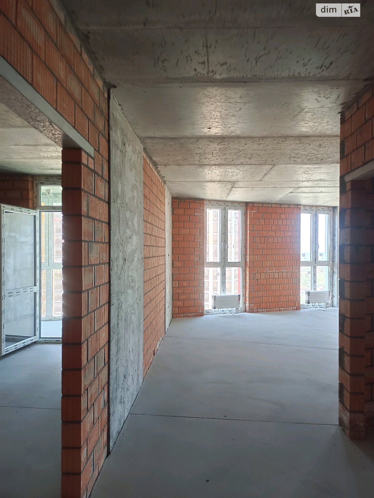 Продаж трикімнатної квартири в Києві, на вул. Євгена Маланюка 101, фото 1 Продаж трикімнатної квартири в Києві, на вул. Євгена Маланюка 101, фото 1