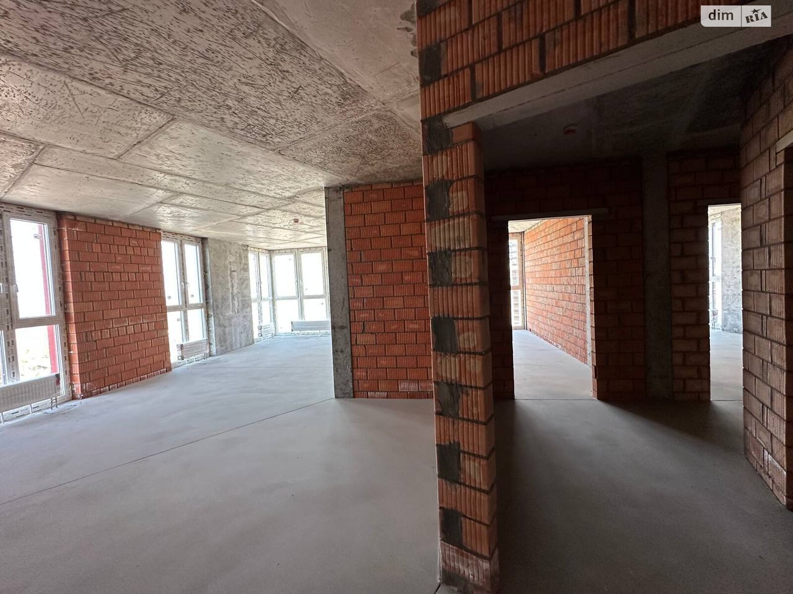 Продаж трикімнатної квартири в Києві, на вул. Євгена Маланюка 101, фото 1 Продаж трикімнатної квартири в Києві, на вул. Євгена Маланюка 101, фото 1