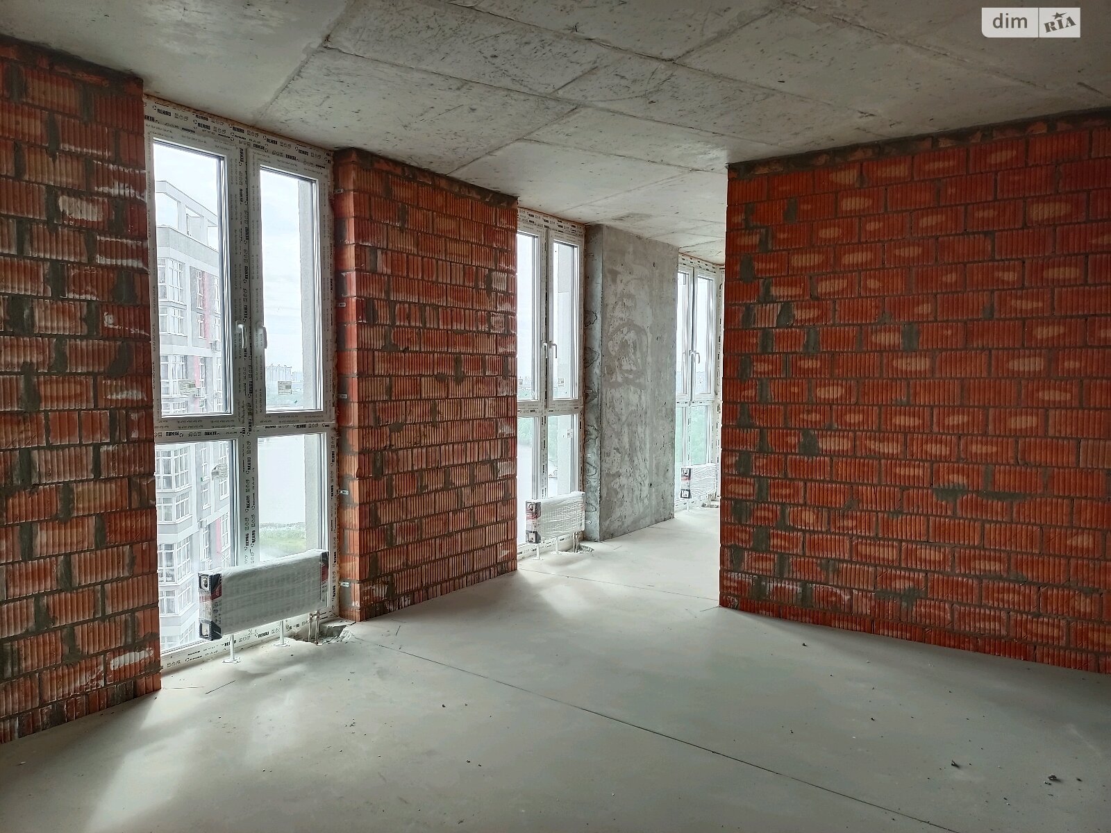 Продаж трикімнатної квартири в Києві, на вул. Євгена Маланюка 101, фото 1 Продаж трикімнатної квартири в Києві, на вул. Євгена Маланюка 101, фото 1