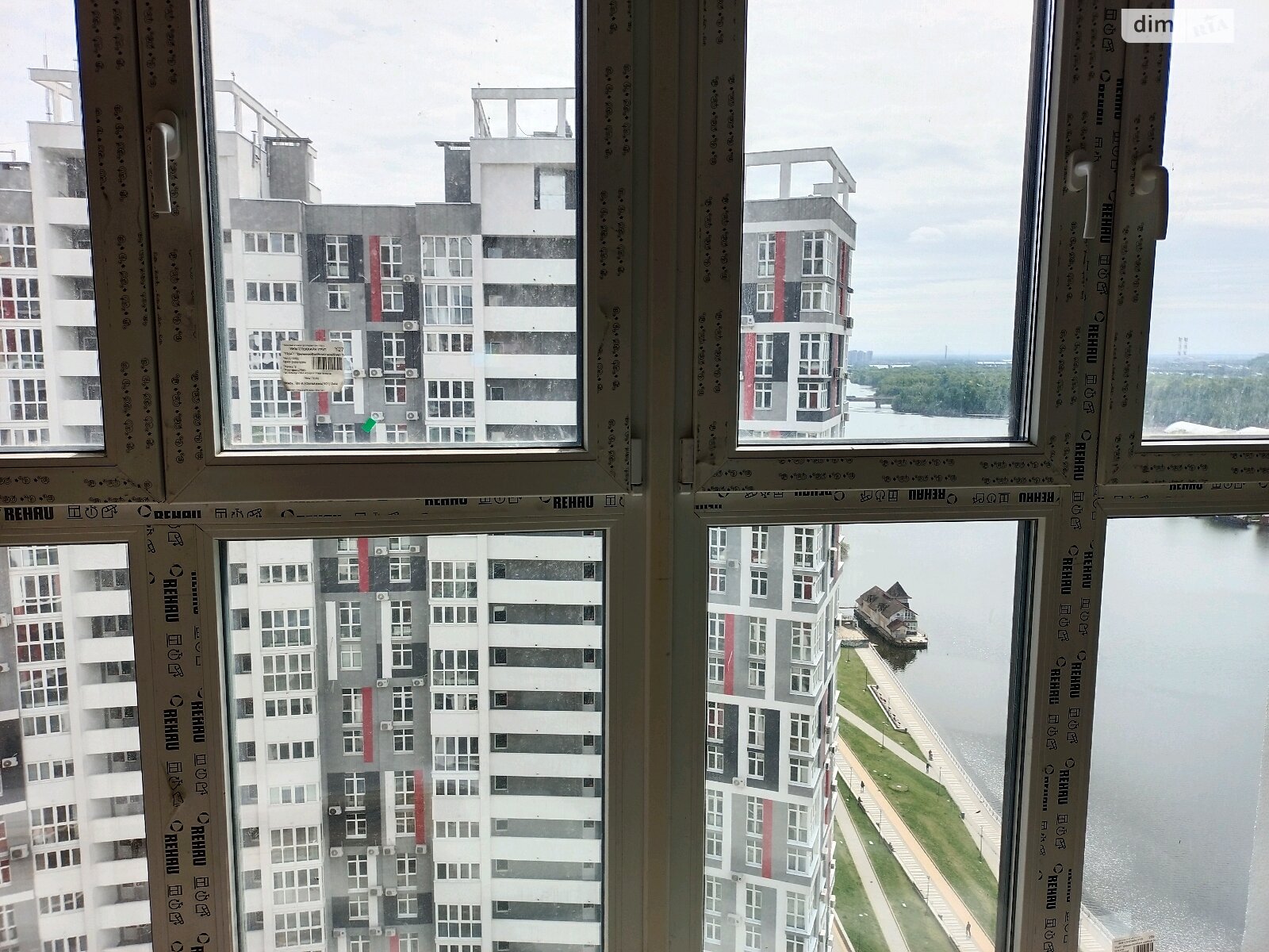 Продажа однокомнатной квартиры в Киеве, на ул. Евгения Маланюка 101, фото 1 Продажа однокомнатной квартиры в Киеве, на ул. Евгения Маланюка 101, фото 1
