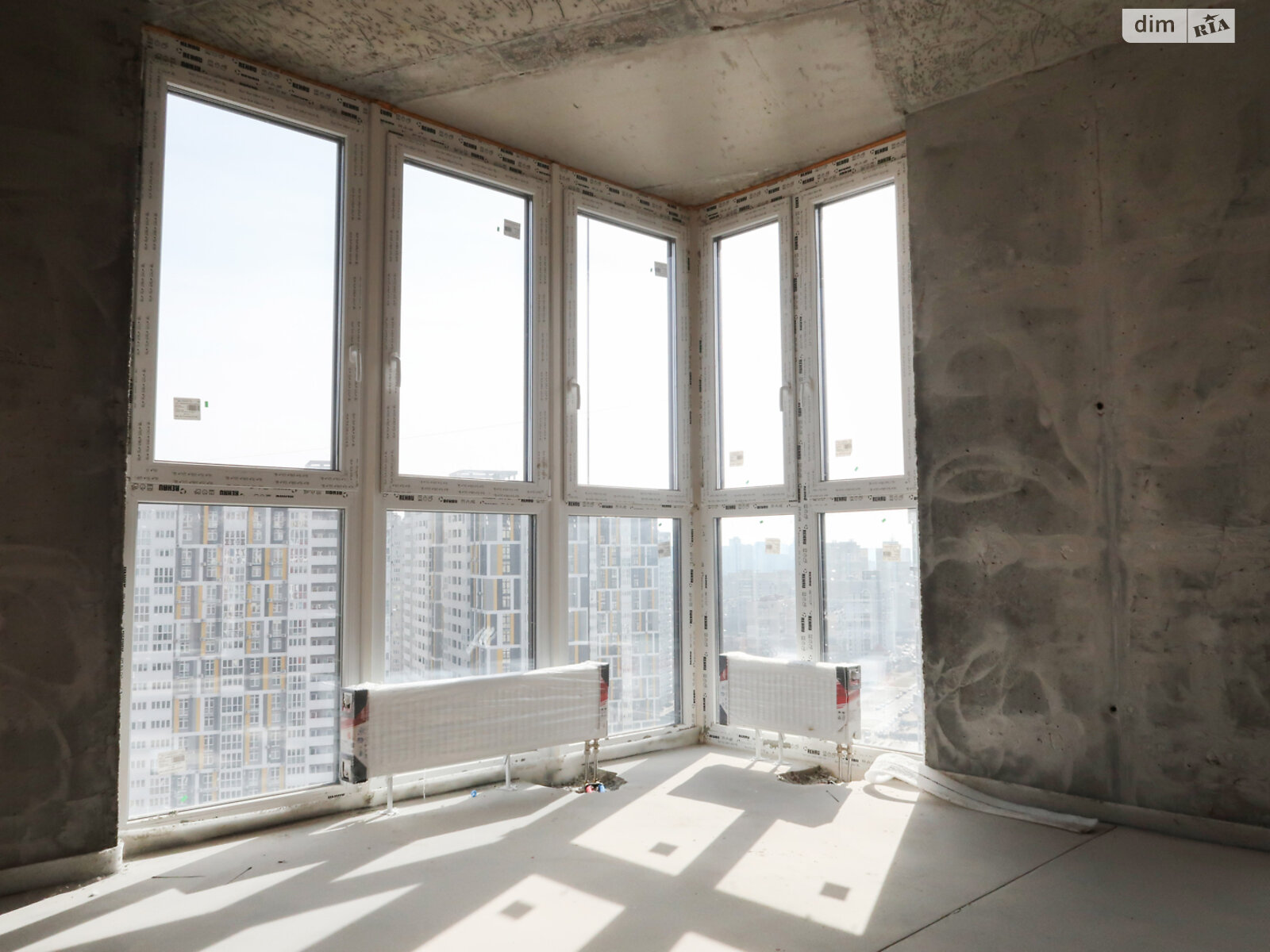 Продажа трехкомнатной квартиры в Киеве, на ул. Евгения Маланюка 101, фото 1 Продажа трехкомнатной квартиры в Киеве, на ул. Евгения Маланюка 101, фото 1