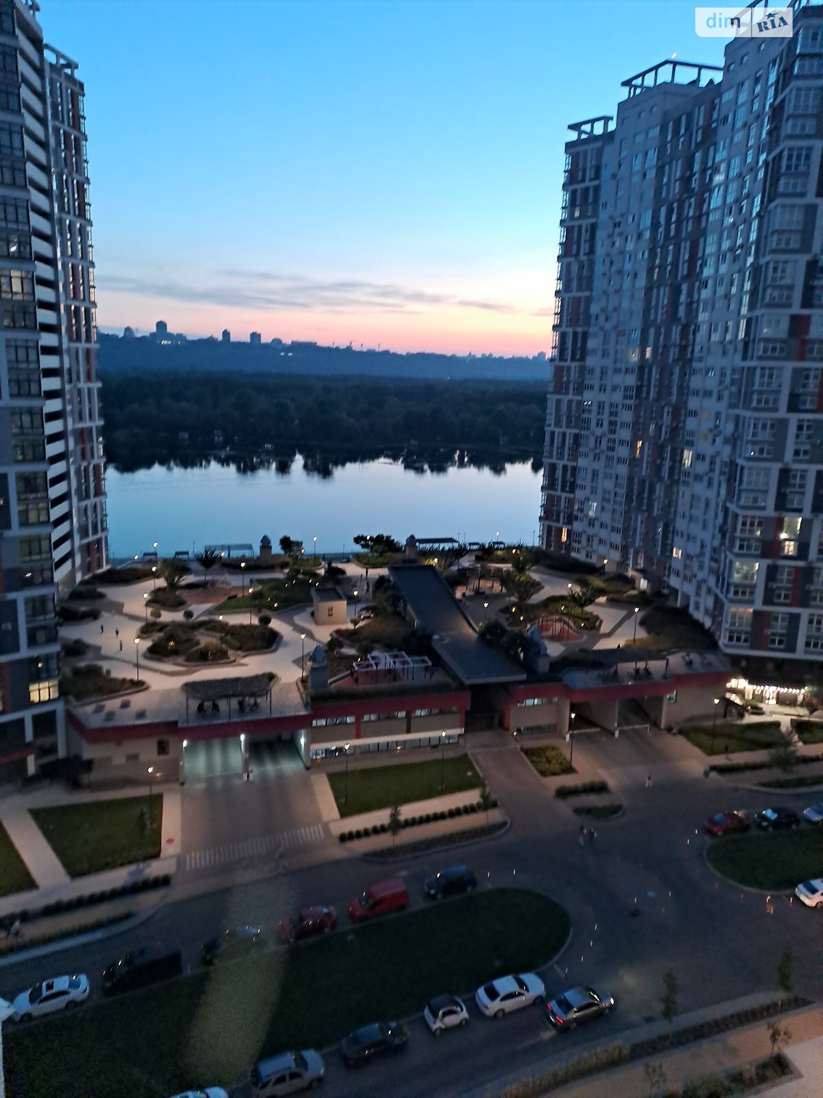 Продажа трехкомнатной квартиры в Киеве, на ул. Евгения Маланюка 101, фото 1 Продажа трехкомнатной квартиры в Киеве, на ул. Евгения Маланюка 101, фото 1