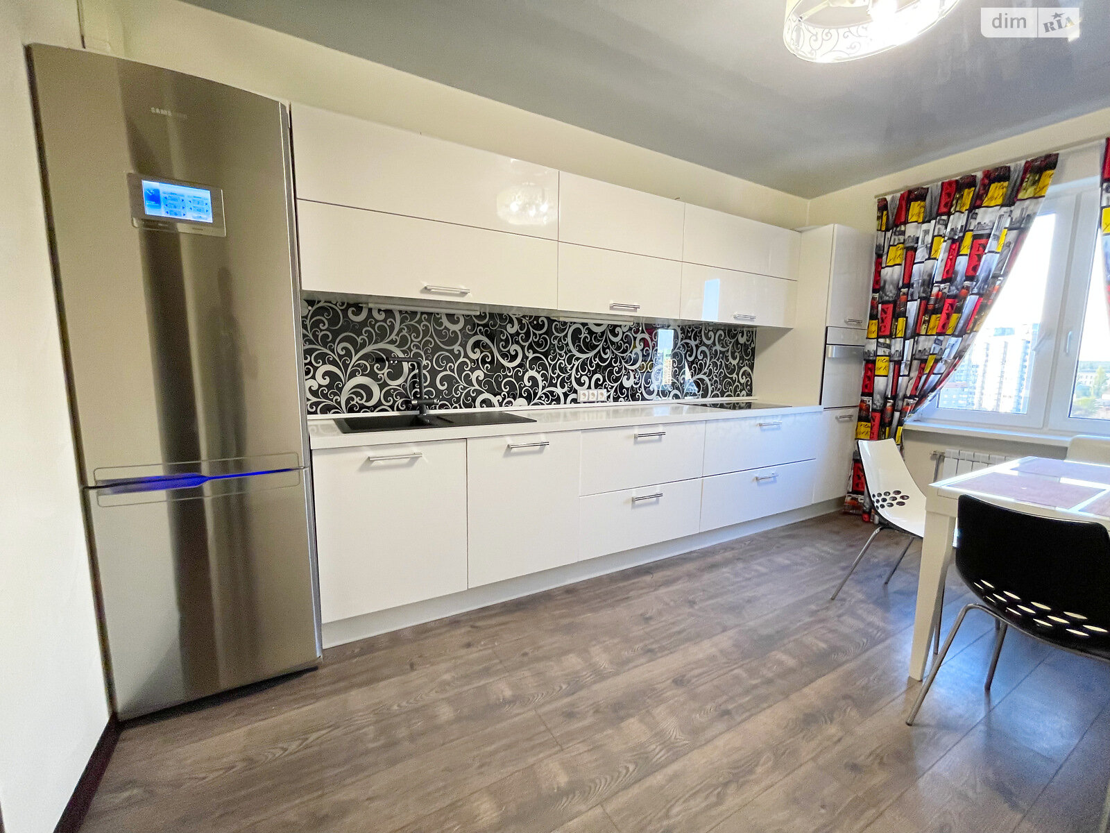 Продажа трехкомнатной квартиры в Киеве, на просп. Европейского Союза 5Б, фото 1 Продажа трехкомнатной квартиры в Киеве, на просп. Европейского Союза 5Б, фото 1