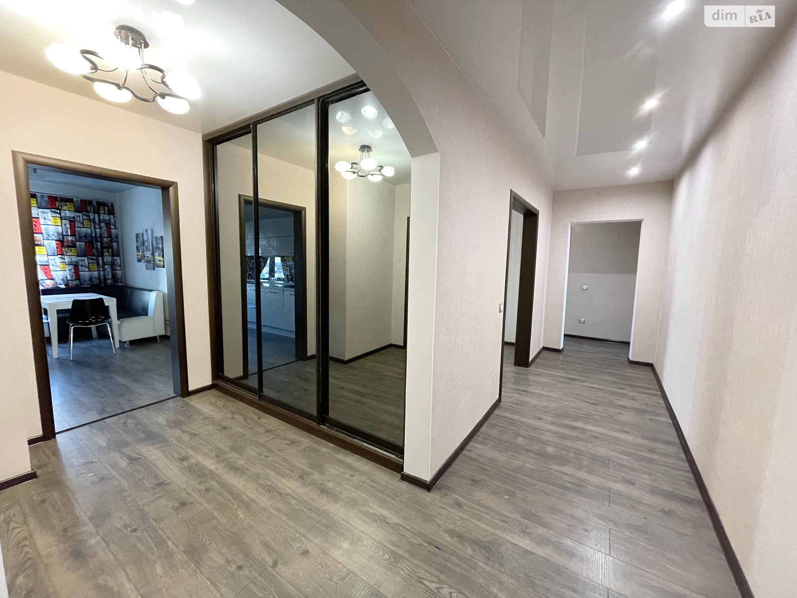 Продажа трехкомнатной квартиры в Киеве, на просп. Европейского Союза 5Б, фото 1 Продажа трехкомнатной квартиры в Киеве, на просп. Европейского Союза 5Б, фото 1