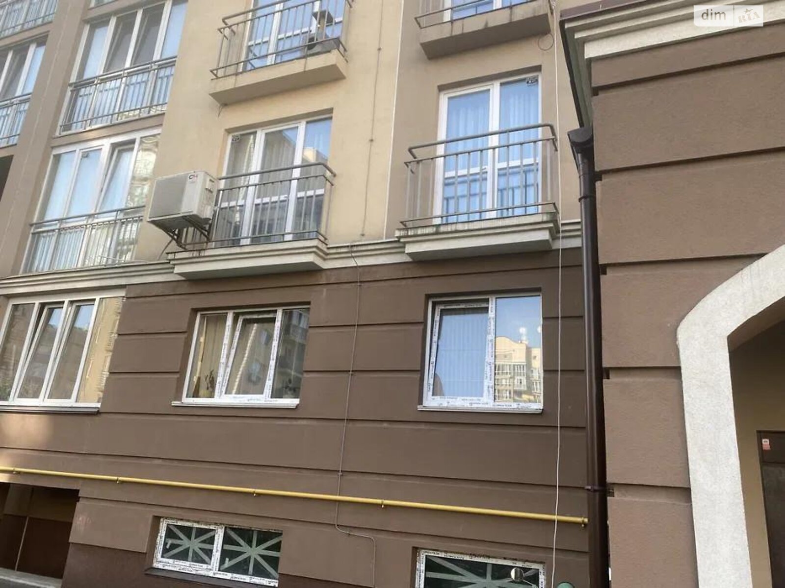 Продажа трехкомнатной квартиры в Киеве, на ул. Метрологическая 15А, район Феофания фото 1