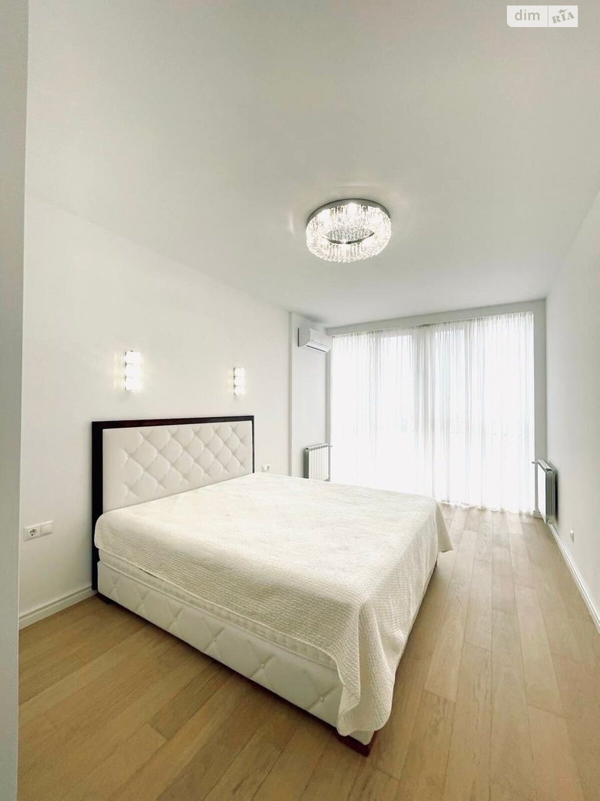 Продажа трехкомнатной квартиры в Киеве, на ул. Метрологическая 11А, район Феофания фото 1 Продажа трехкомнатной квартиры в Киеве, на ул. Метрологическая 11А, район Феофания фото 1