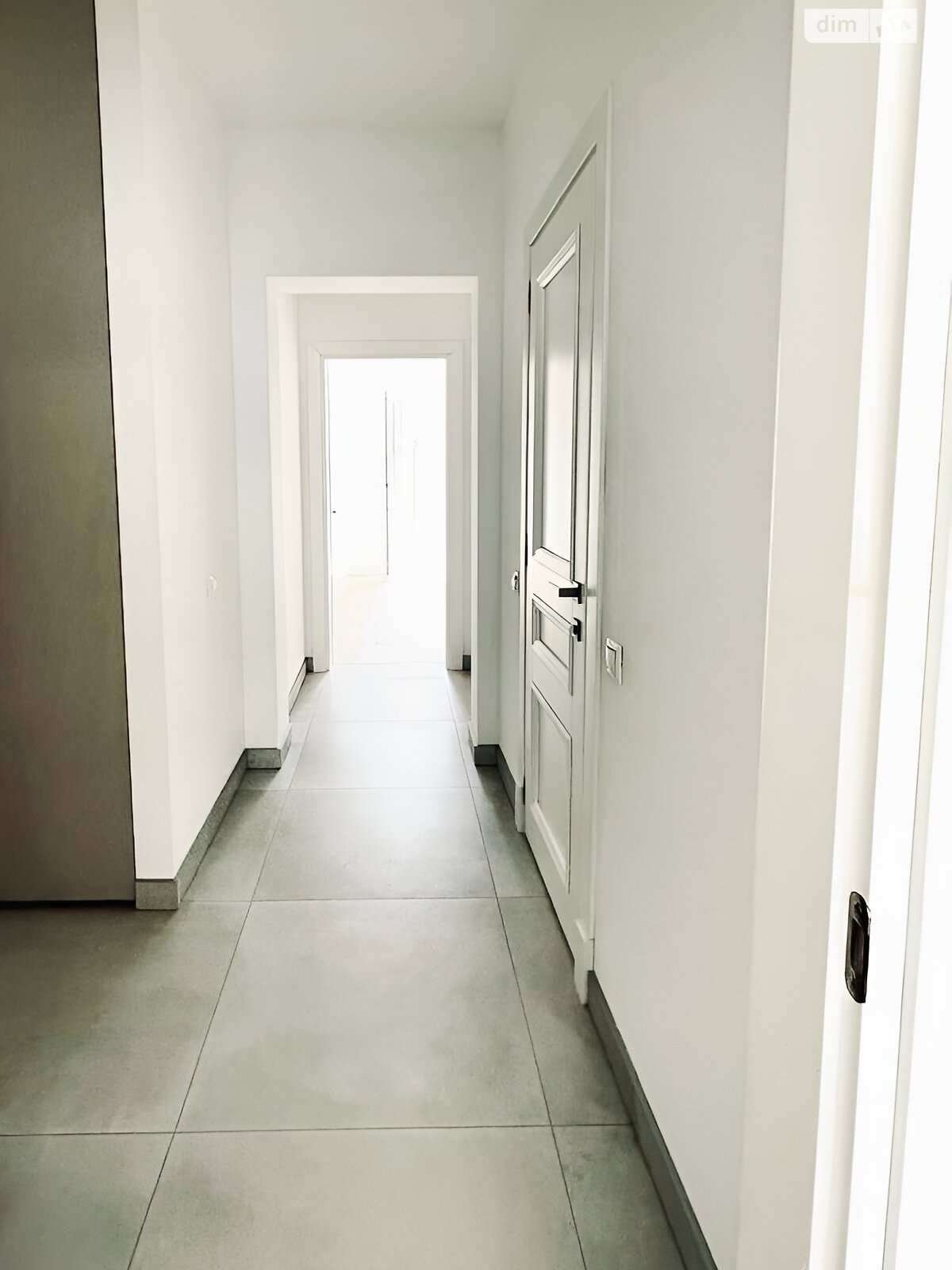 Продажа трехкомнатной квартиры в Киеве, на ул. Метрологическая 11А, район Феофания фото 1 Продажа трехкомнатной квартиры в Киеве, на ул. Метрологическая 11А, район Феофания фото 1