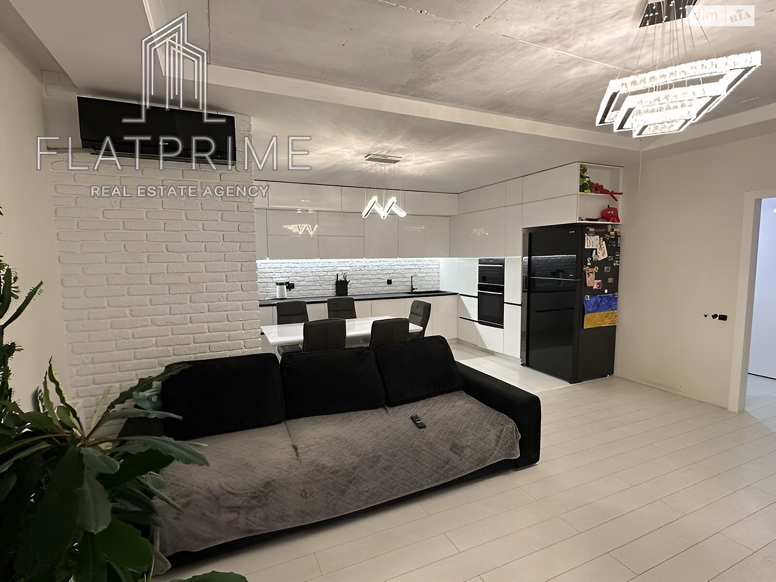 Продажа трехкомнатной квартиры в Киеве, на ул. Метрологическая 7А, район Феофания фото 1 Продажа трехкомнатной квартиры в Киеве, на ул. Метрологическая 7А, район Феофания фото 1