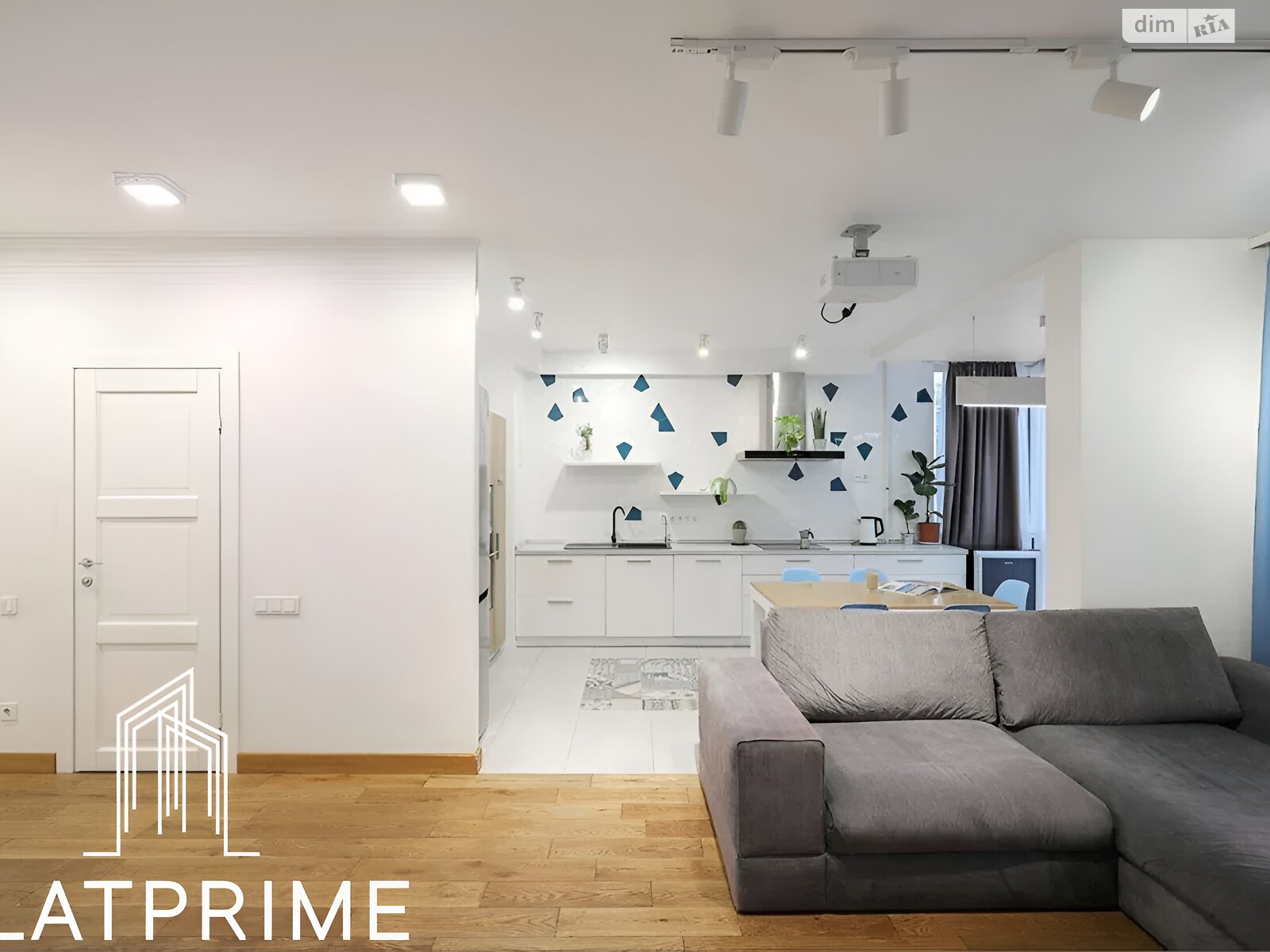 Продажа трехкомнатной квартиры в Киеве, на ул. Метрологическая 109А, район Феофания фото 1 Продажа трехкомнатной квартиры в Киеве, на ул. Метрологическая 109А, район Феофания фото 1