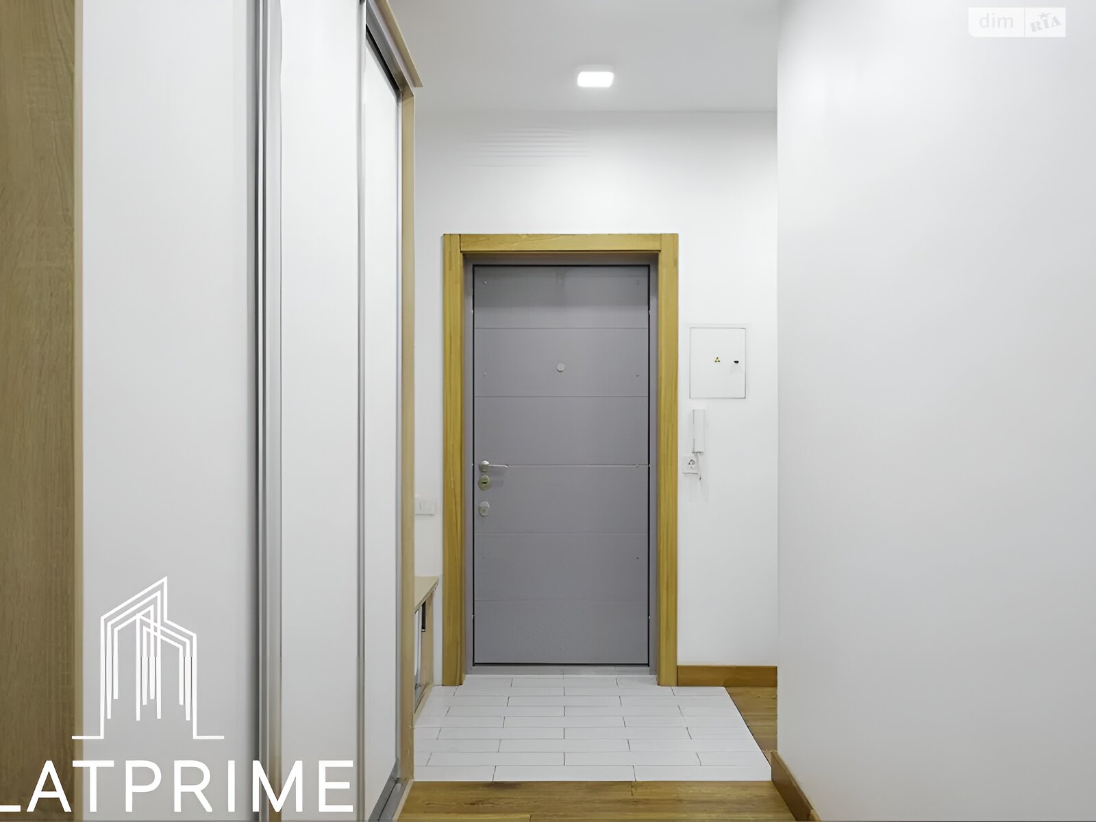 Продажа трехкомнатной квартиры в Киеве, на ул. Метрологическая 109А, район Феофания фото 1 Продажа трехкомнатной квартиры в Киеве, на ул. Метрологическая 109А, район Феофания фото 1