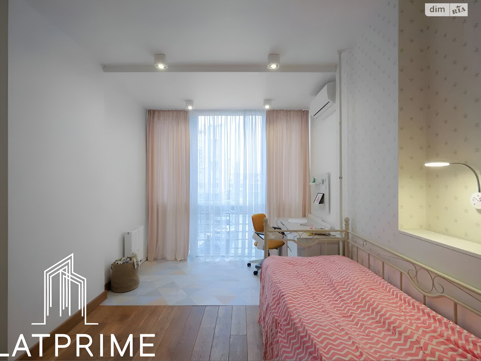Продажа трехкомнатной квартиры в Киеве, на ул. Метрологическая 109А, район Феофания фото 1 Продажа трехкомнатной квартиры в Киеве, на ул. Метрологическая 109А, район Феофания фото 1