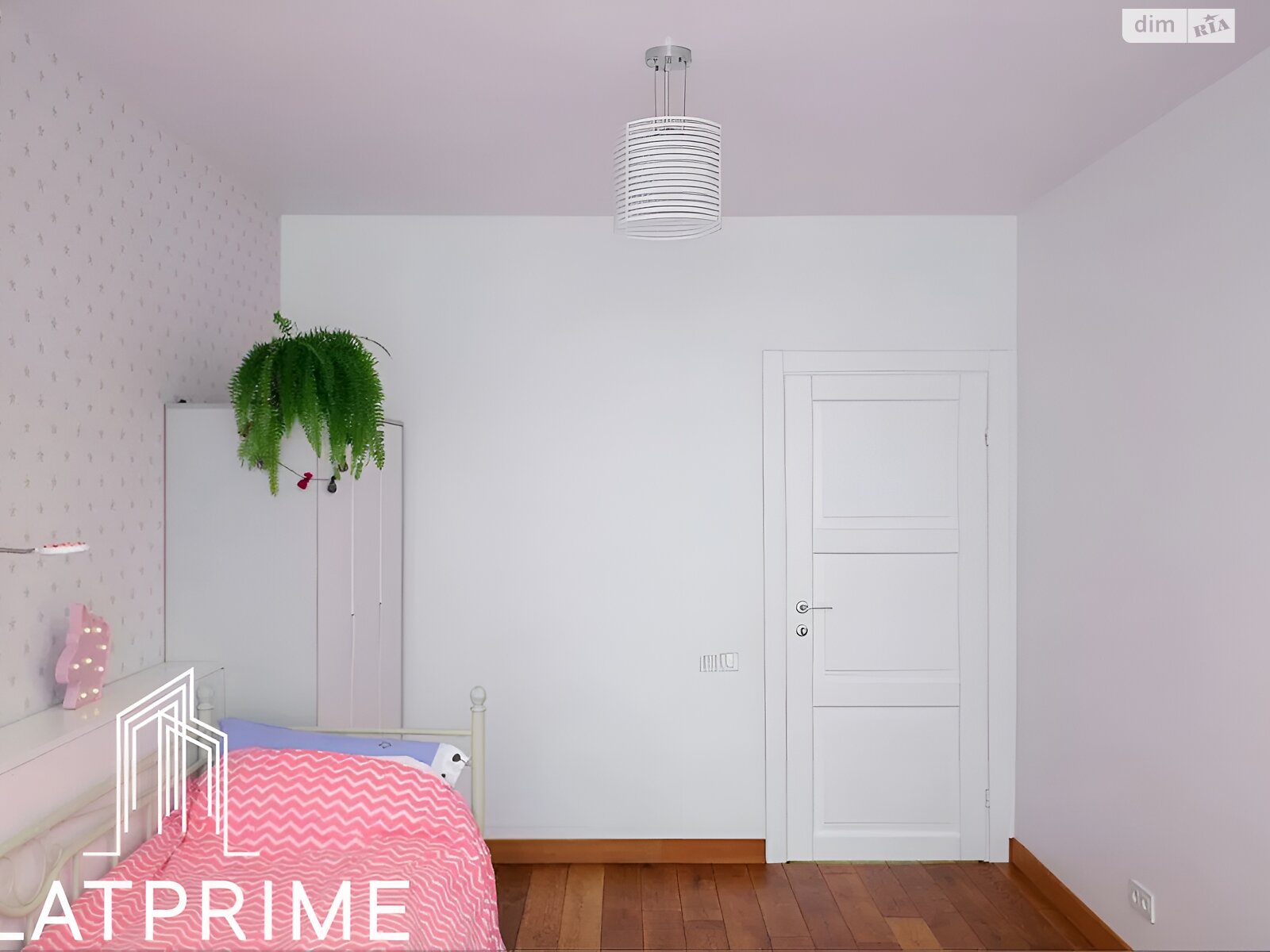 Продажа трехкомнатной квартиры в Киеве, на ул. Метрологическая 109А, район Феофания фото 1 Продажа трехкомнатной квартиры в Киеве, на ул. Метрологическая 109А, район Феофания фото 1
