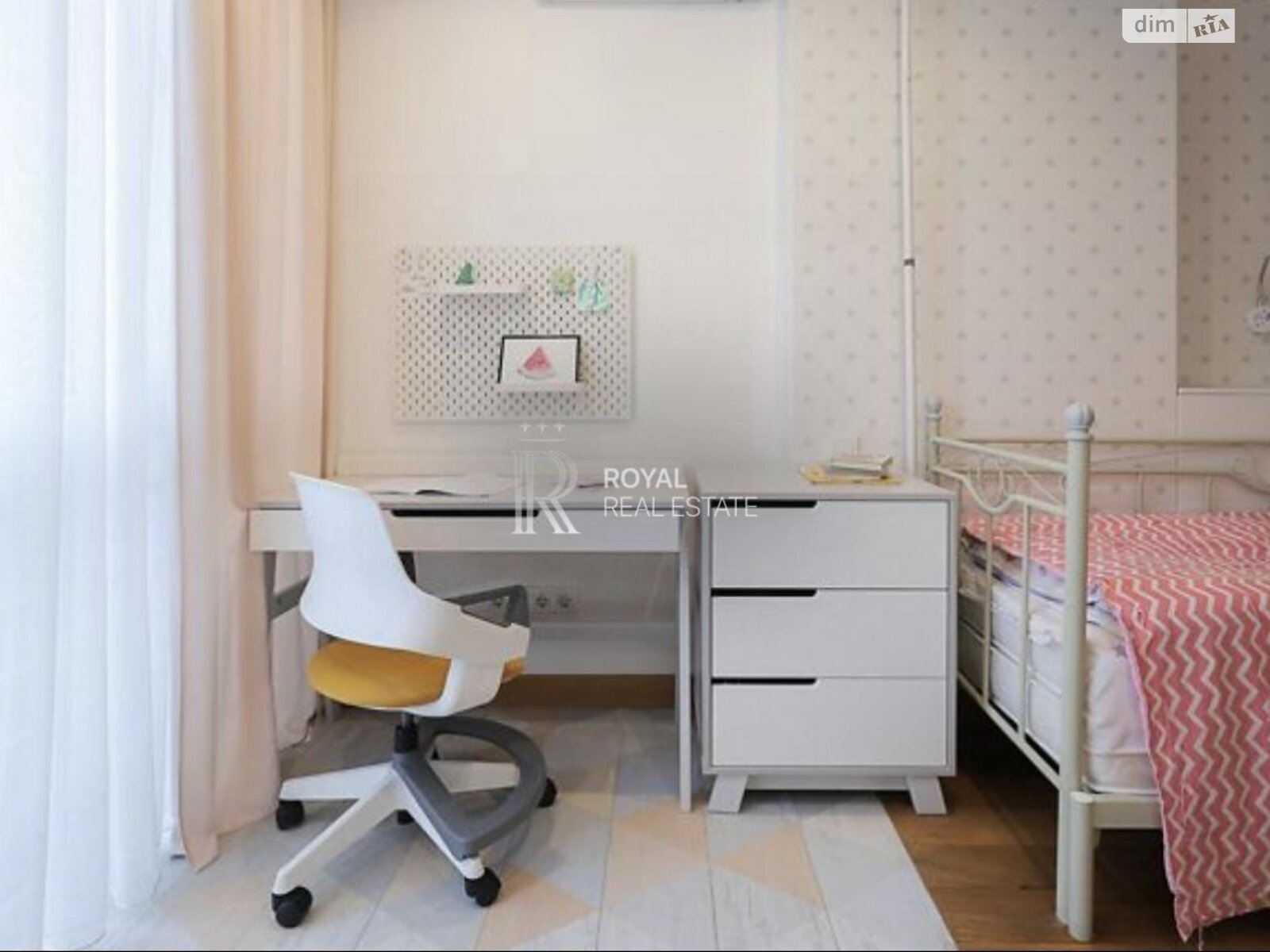 Продаж трикімнатної квартири в Києві, на вул. Метрологічна 109А, район Феофанія фото 1 Продаж трикімнатної квартири в Києві, на вул. Метрологічна 109А, район Феофанія фото 1