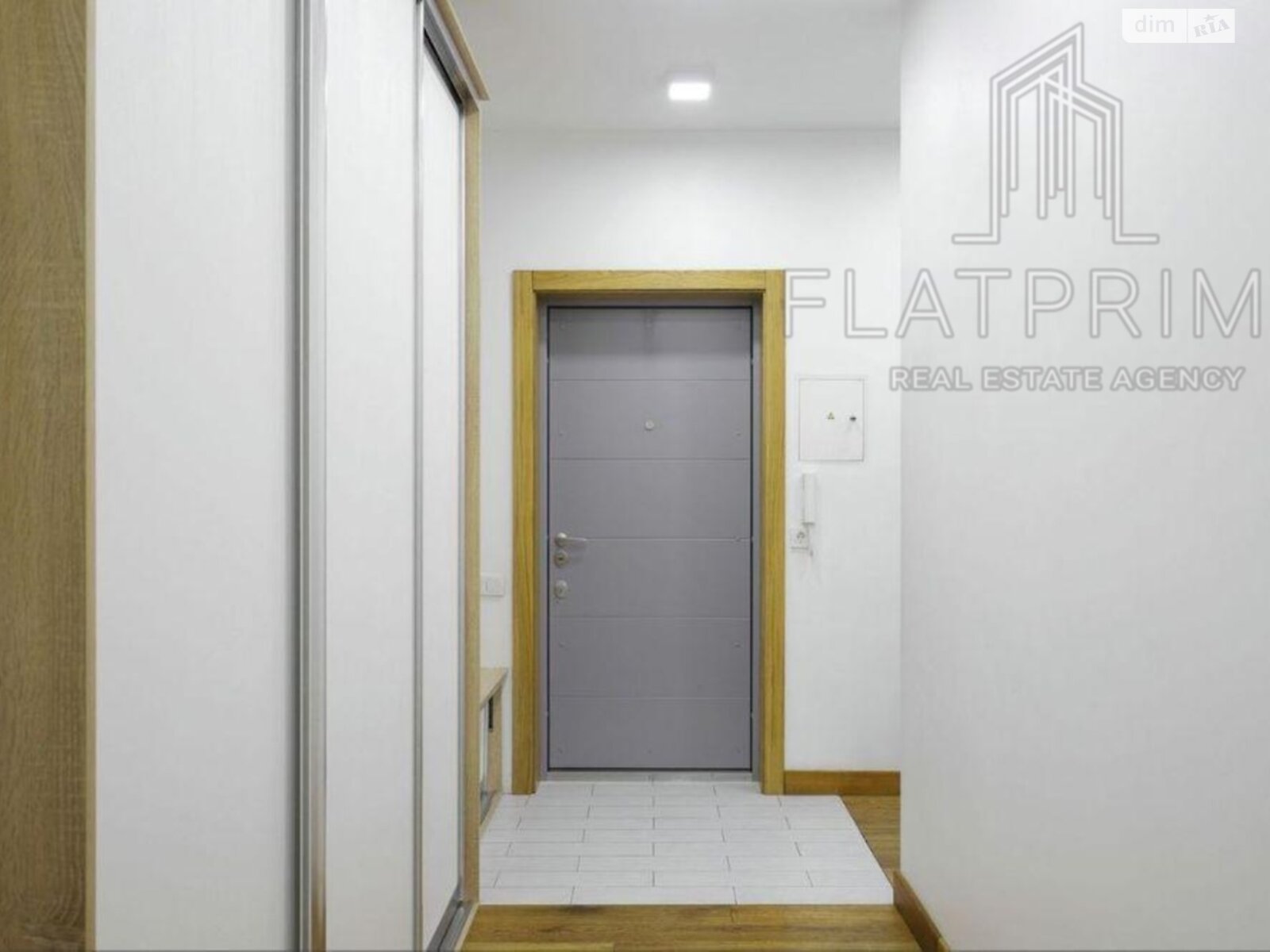 Продажа трехкомнатной квартиры в Киеве, на ул. Метрологическая 109А, район Феофания фото 1 Продажа трехкомнатной квартиры в Киеве, на ул. Метрологическая 109А, район Феофания фото 1