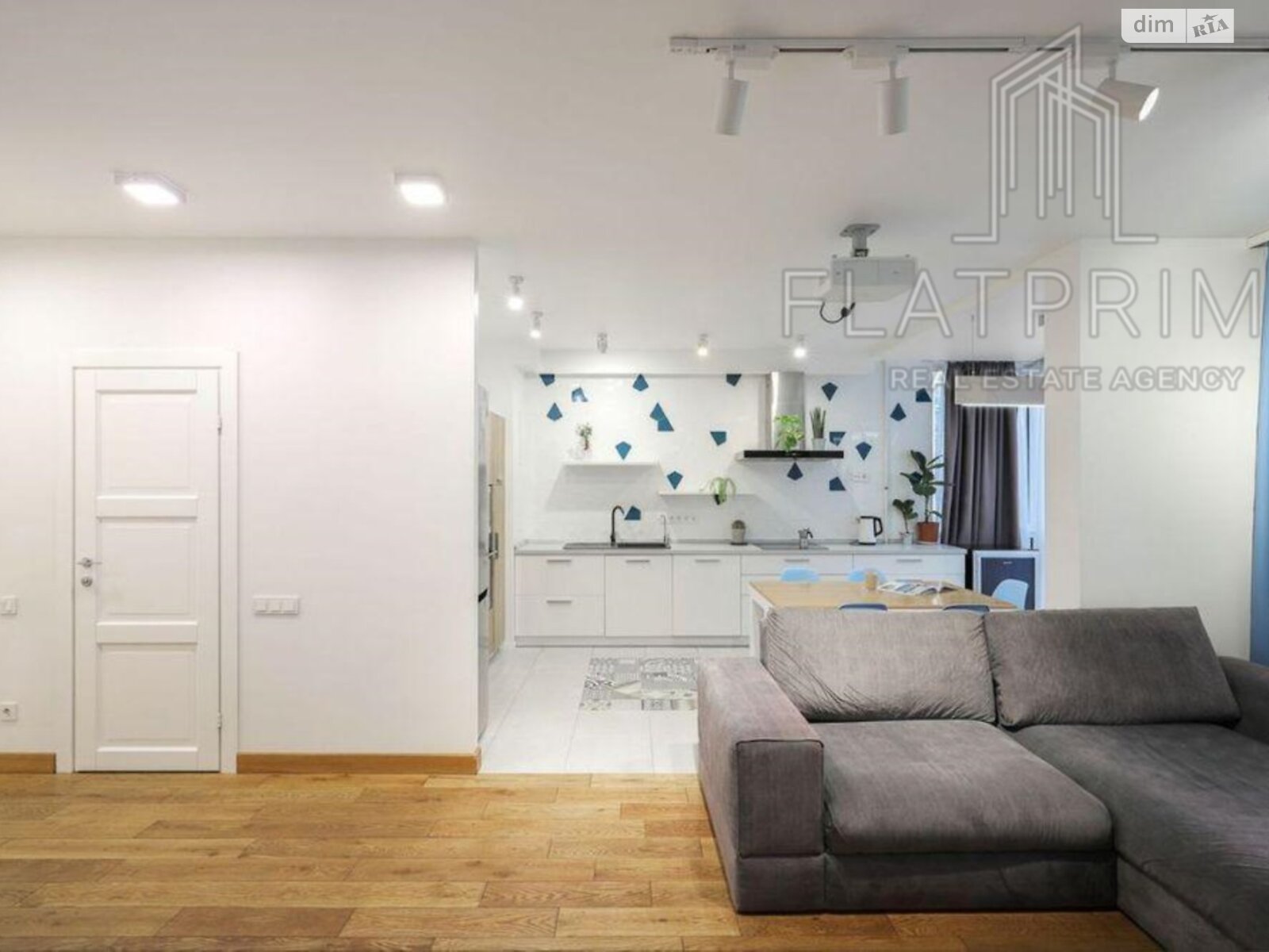 Продажа трехкомнатной квартиры в Киеве, на ул. Метрологическая 109А, район Феофания фото 1 Продажа трехкомнатной квартиры в Киеве, на ул. Метрологическая 109А, район Феофания фото 1