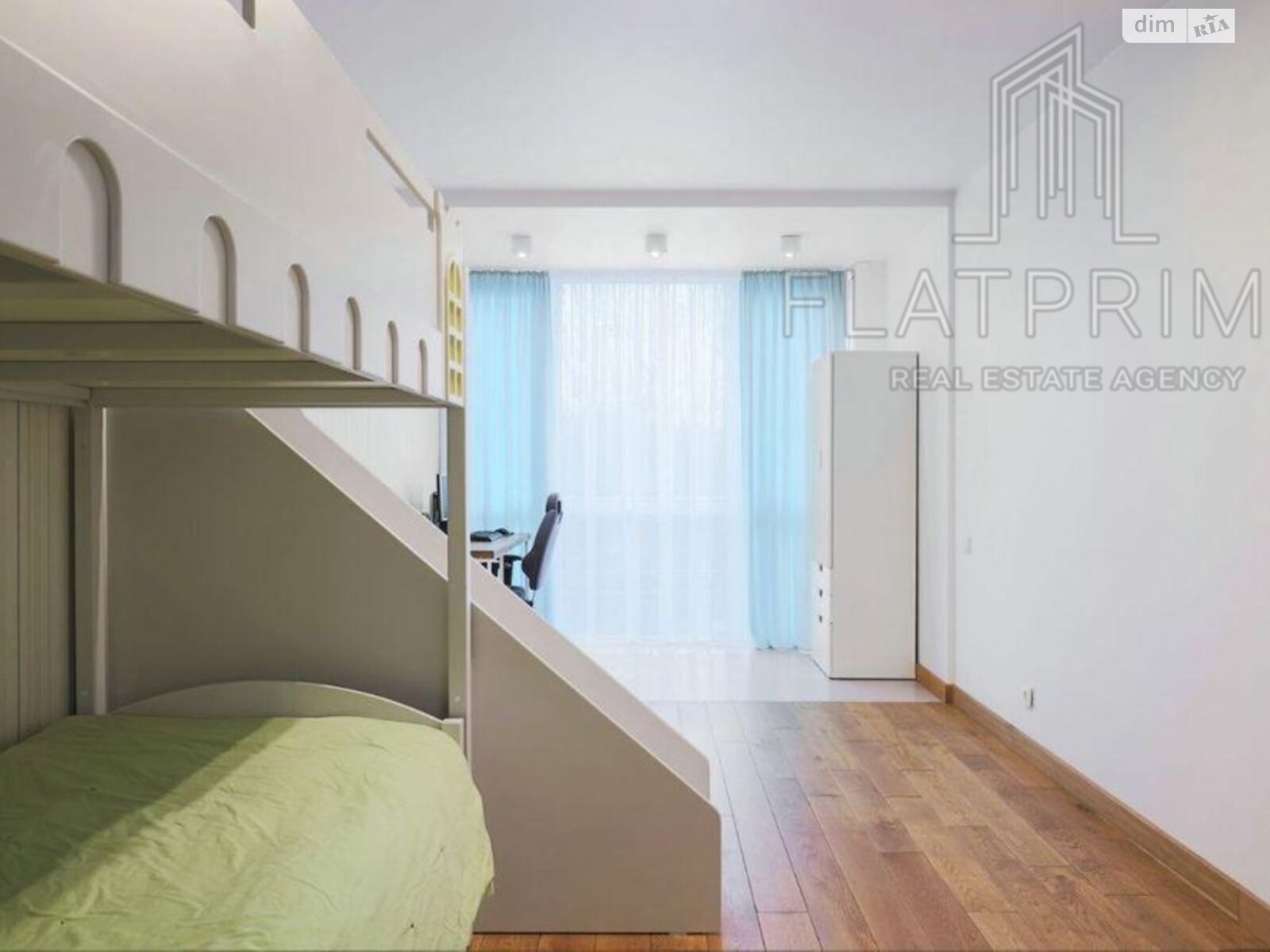 Продажа трехкомнатной квартиры в Киеве, на ул. Метрологическая 109А, район Феофания фото 1 Продажа трехкомнатной квартиры в Киеве, на ул. Метрологическая 109А, район Феофания фото 1
