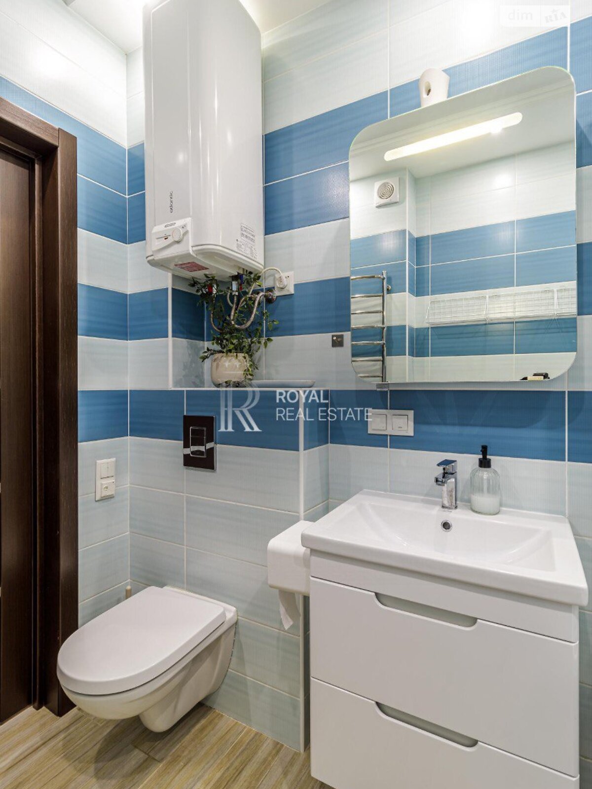 Продаж двокімнатної квартири в Києві, на вул. Метрологічна 9В, район Феофанія фото 1 Продаж двокімнатної квартири в Києві, на вул. Метрологічна 9В, район Феофанія фото 1