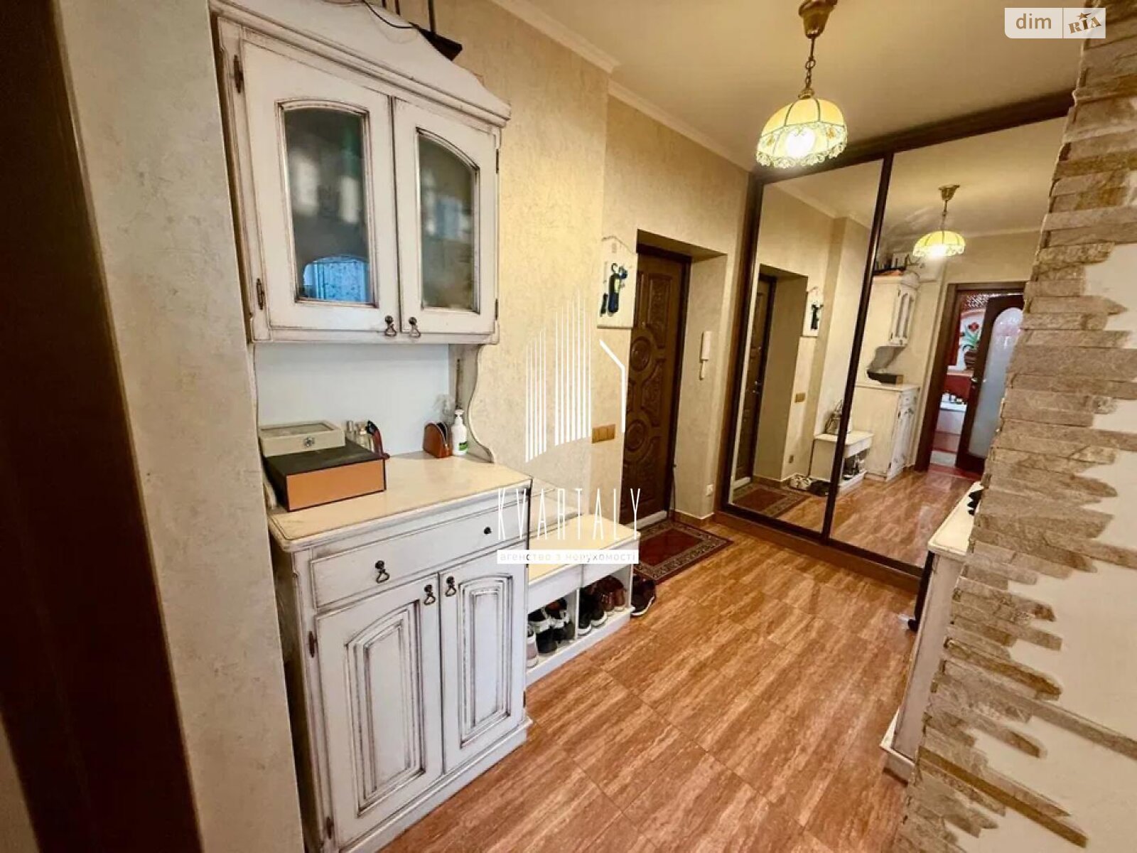 Продаж однокімнатної квартири в Києві, на вул. Метрологічна 113, район Феофанія фото 1 Продаж однокімнатної квартири в Києві, на вул. Метрологічна 113, район Феофанія фото 1