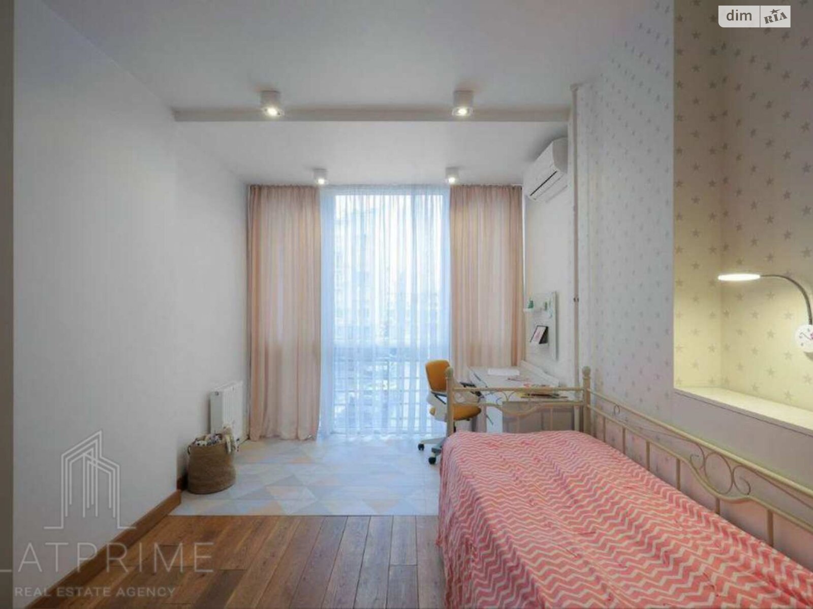 Продажа трехкомнатной квартиры в Киеве, на ул. Метрологическая 109А, район Феофания фото 1 Продажа трехкомнатной квартиры в Киеве, на ул. Метрологическая 109А, район Феофания фото 1