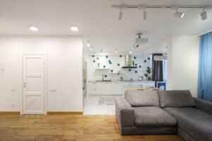 Продажа трехкомнатной квартиры в Киеве, на ул. Метрологическая 109А, район Феофания фото 2