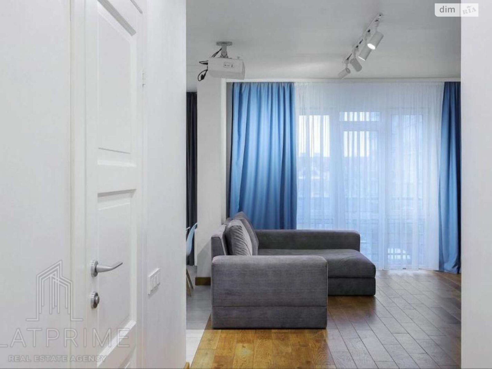 Продажа трехкомнатной квартиры в Киеве, на ул. Метрологическая 109А, район Феофания фото 1 Продажа трехкомнатной квартиры в Киеве, на ул. Метрологическая 109А, район Феофания фото 1