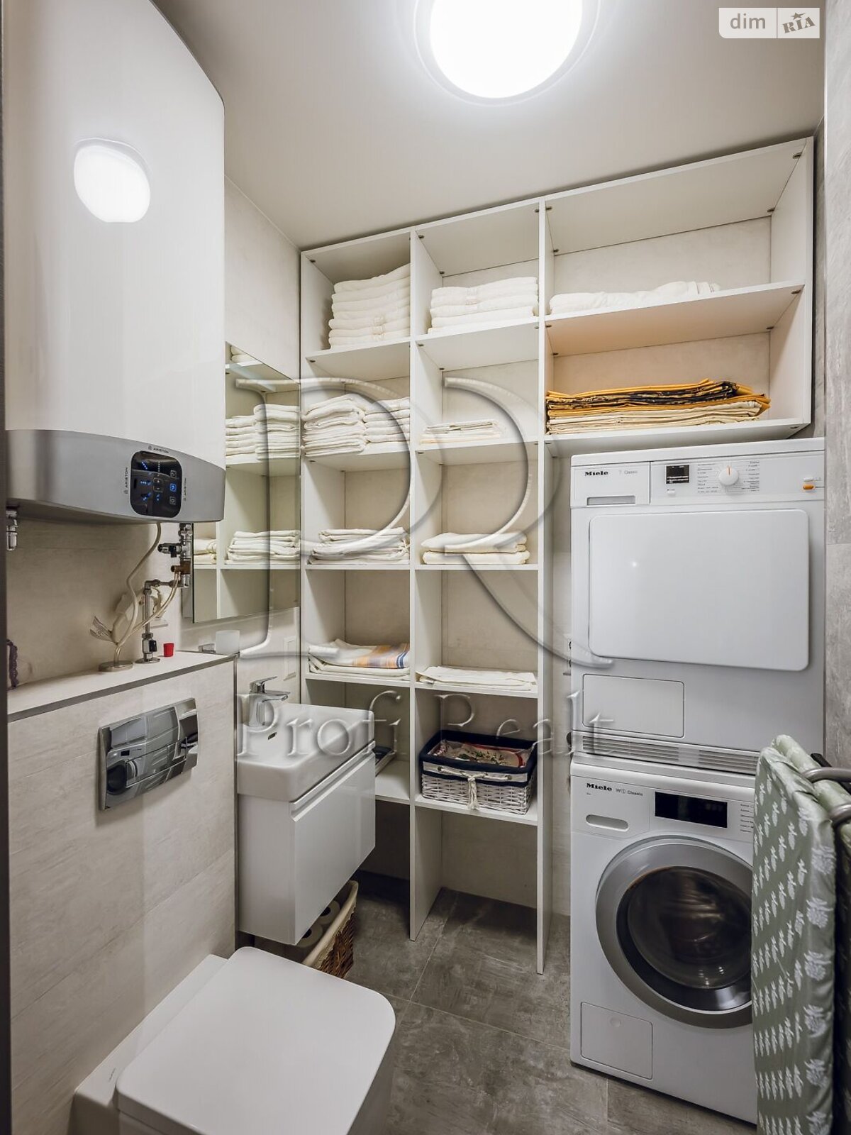 Продажа двухкомнатной квартиры в Киеве, на ул. Метрологическая 13, район Феофания фото 1 Продажа двухкомнатной квартиры в Киеве, на ул. Метрологическая 13, район Феофания фото 1