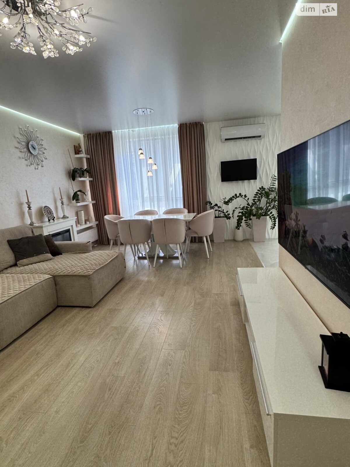 Продажа двухкомнатной квартиры в Киеве, на ул. Метрологическая 54, район Феофания фото 1 Продажа двухкомнатной квартиры в Киеве, на ул. Метрологическая 54, район Феофания фото 1