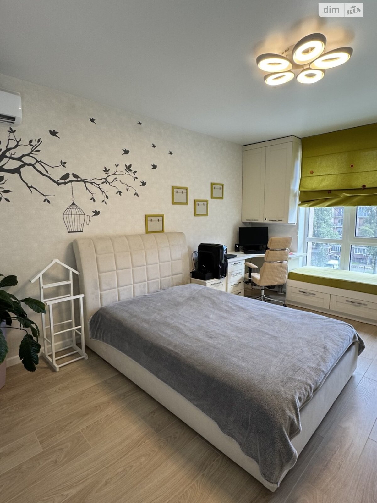 Продажа двухкомнатной квартиры в Киеве, на ул. Метрологическая 54, район Феофания фото 1 Продажа двухкомнатной квартиры в Киеве, на ул. Метрологическая 54, район Феофания фото 1