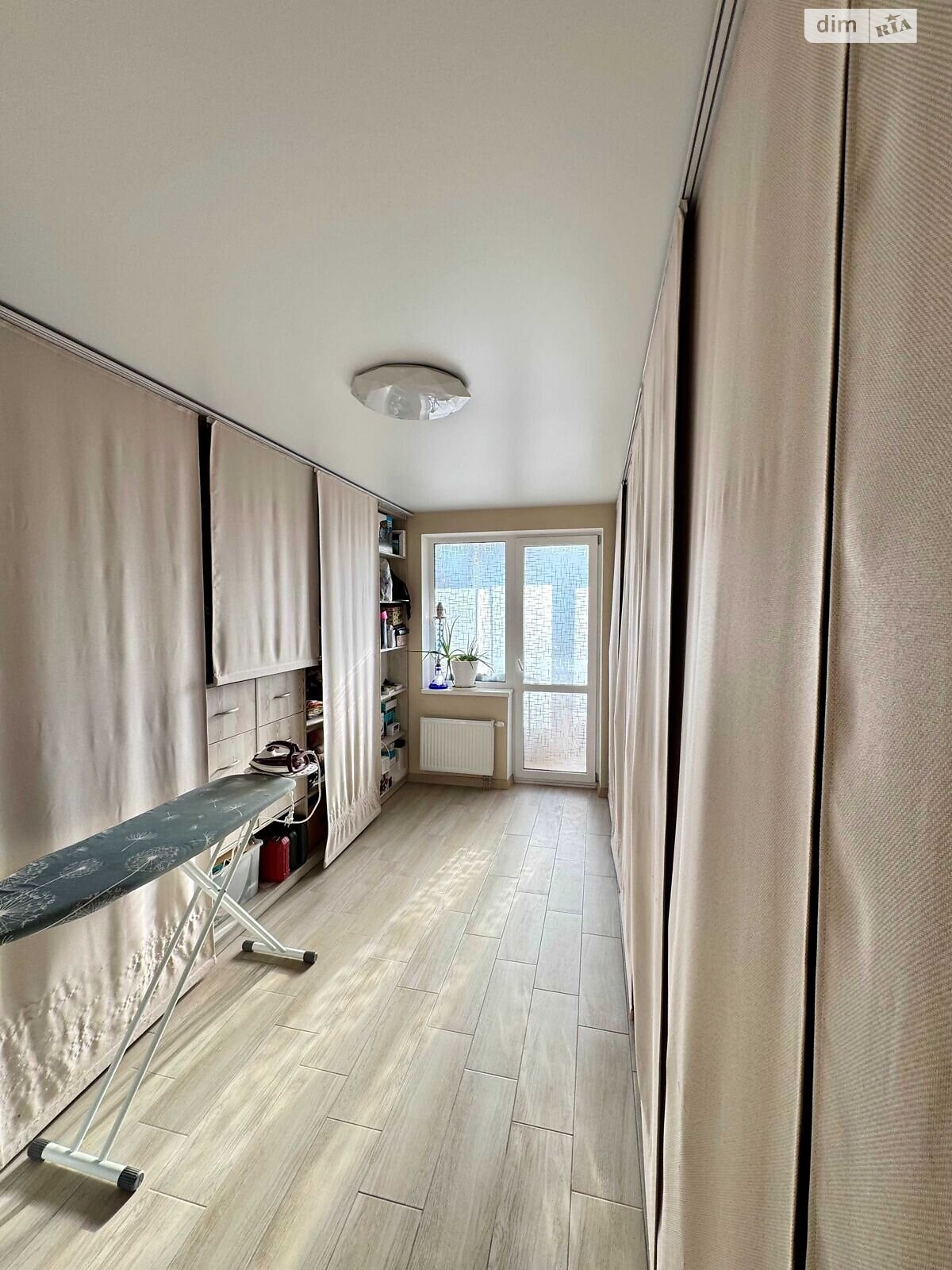 Продажа трехкомнатной квартиры в Киеве, на ул. Метрологическая 54, район Феофания фото 1