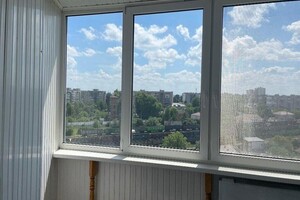 Продажа трехкомнатной квартиры в Киеве, на ул. Апрельская 15, район Феофания фото 2
