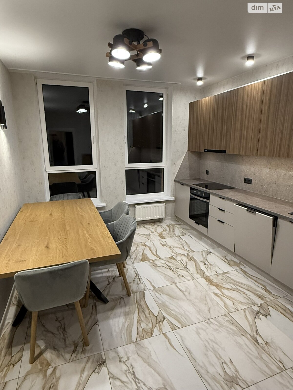 Продаж двокімнатної квартири в Києві, на вул. Бердника Олеся 1Г, район Ґалаґани фото 1 Продаж двокімнатної квартири в Києві, на вул. Бердника Олеся 1Г, район Ґалаґани фото 1