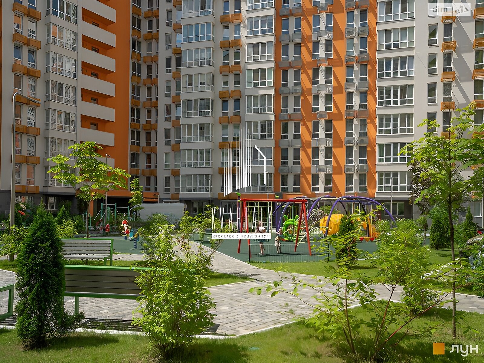 Продаж трикімнатної квартири в Києві, на просп. Берестейський 65В, район Ґалаґани фото 1 Продаж трикімнатної квартири в Києві, на просп. Берестейський 65В, район Ґалаґани фото 1