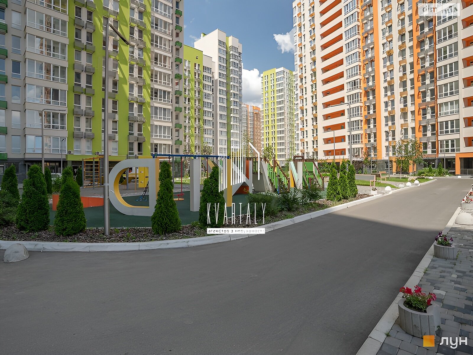 Продаж трикімнатної квартири в Києві, на просп. Берестейський 65В, район Ґалаґани фото 1 Продаж трикімнатної квартири в Києві, на просп. Берестейський 65В, район Ґалаґани фото 1